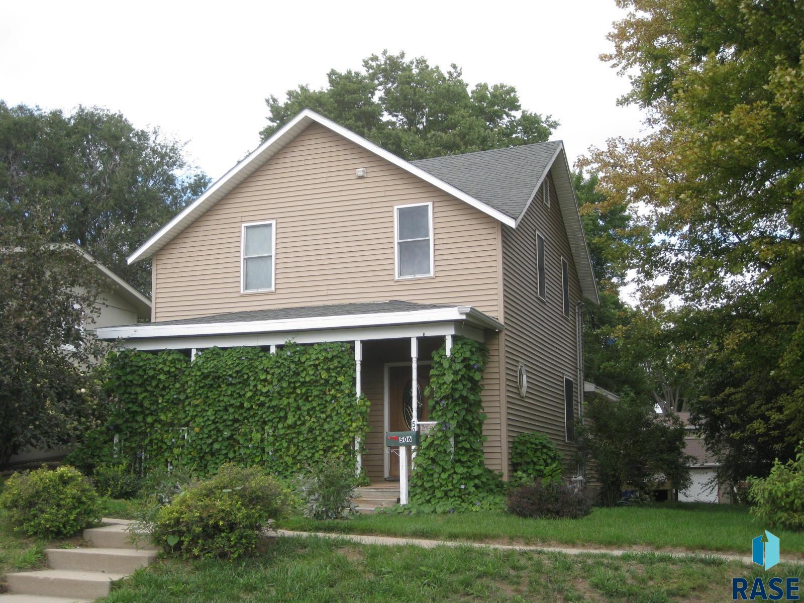 506 E 7th Street — photo