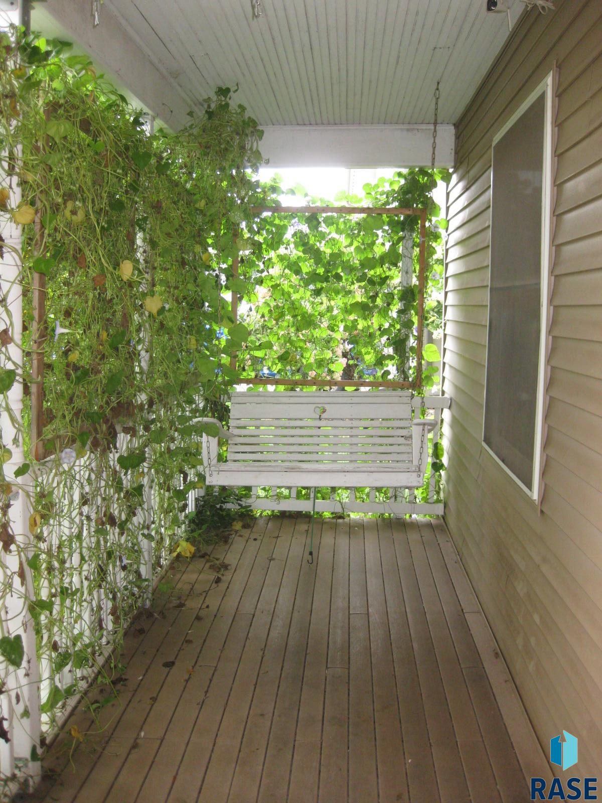 506 E 7th Street, Dell Rapids, SD 57022 — photo 2