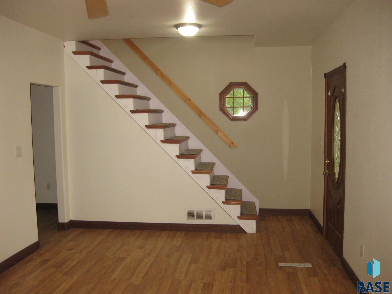 506 E 7th Street, Dell Rapids, SD 57022 — photo 3