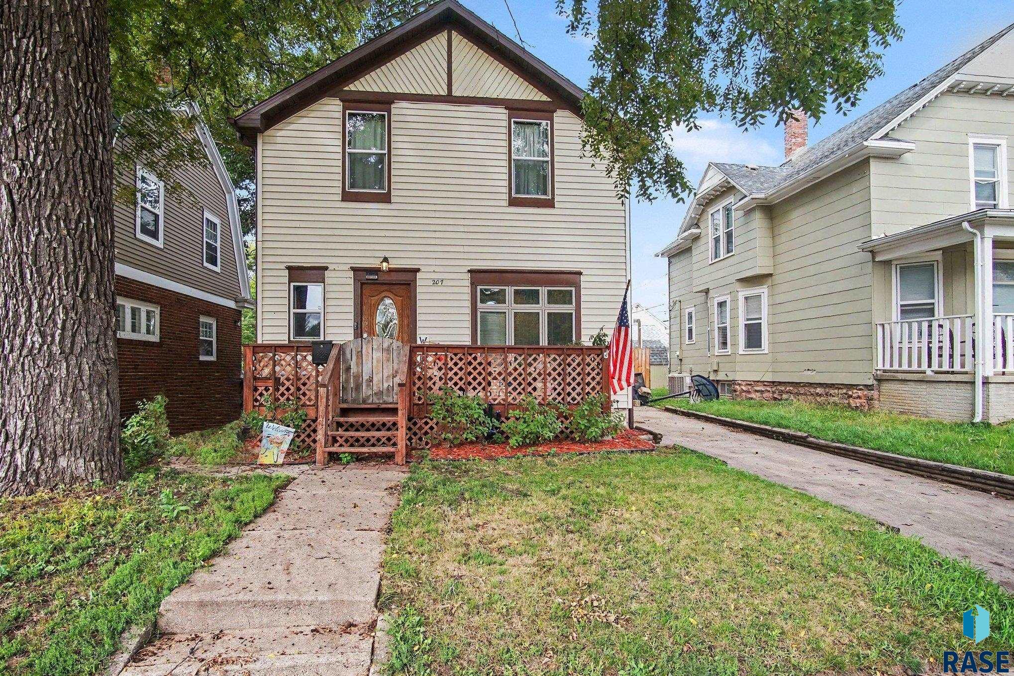 207 S Summit Avenue — photo