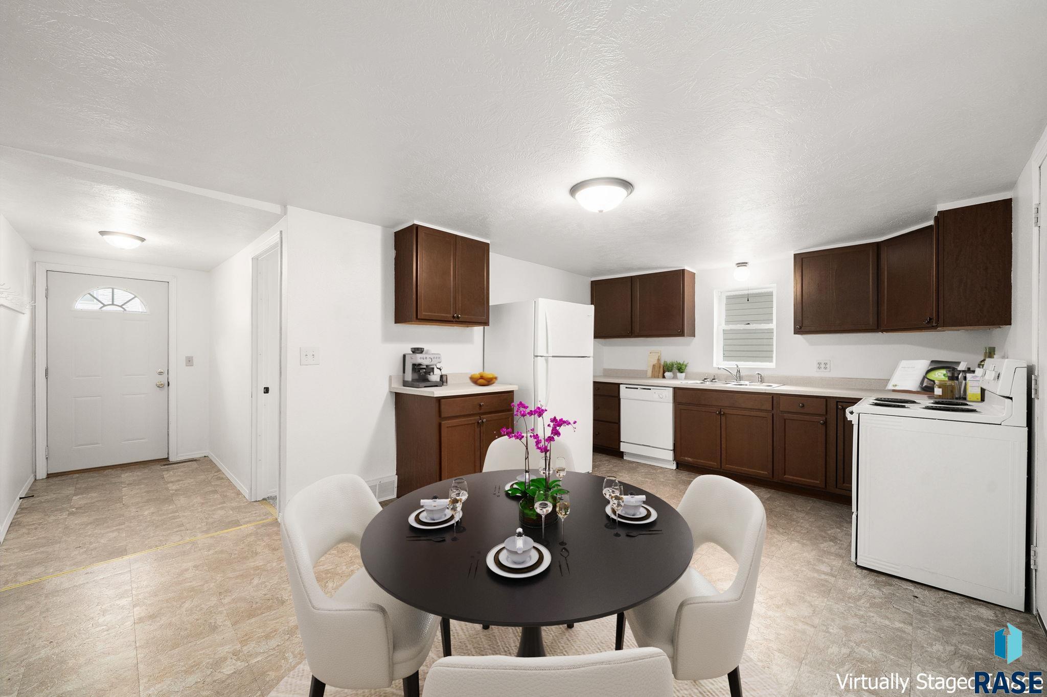 309 E 5th Street, Dell Rapids, SD 57022 — photo 3