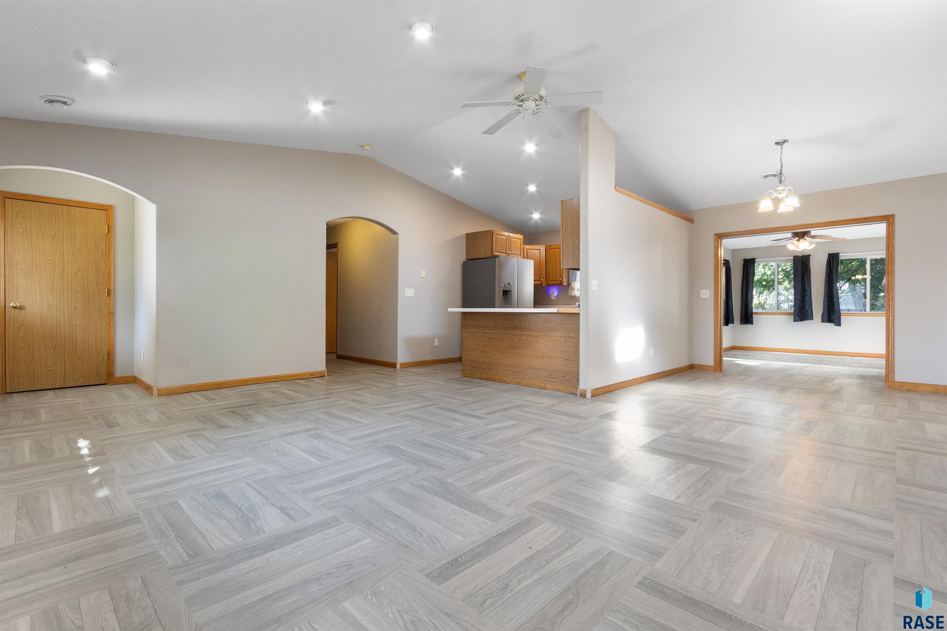 614 W 3rd Street, Canton, SD 57013 — photo 3