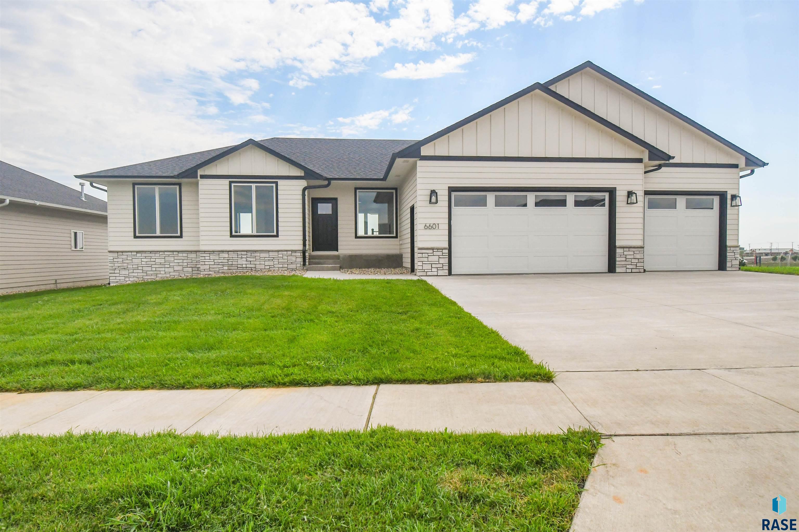 6601 E Fieldview Street — photo