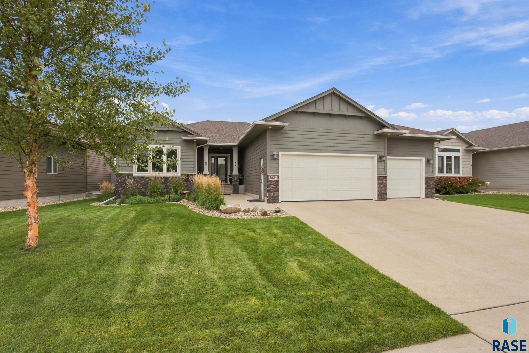 3604 E Prairie Wind Street — photo
