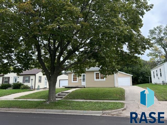 204 N Leaders Avenue — photo