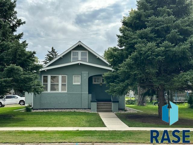 501 W Oak Street — photo