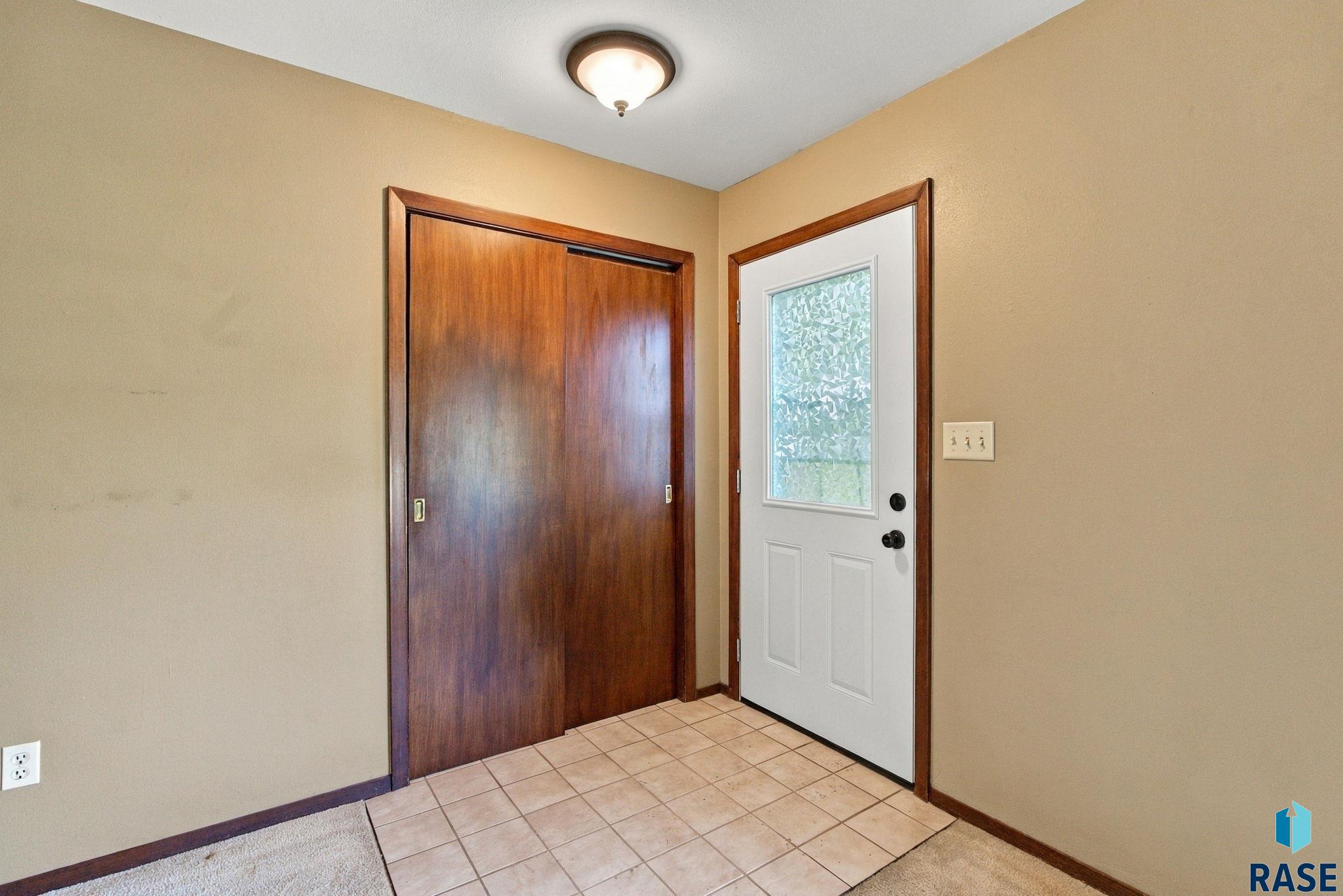 406 Johnson Avenue, Baltic, SD 57003 — photo 2