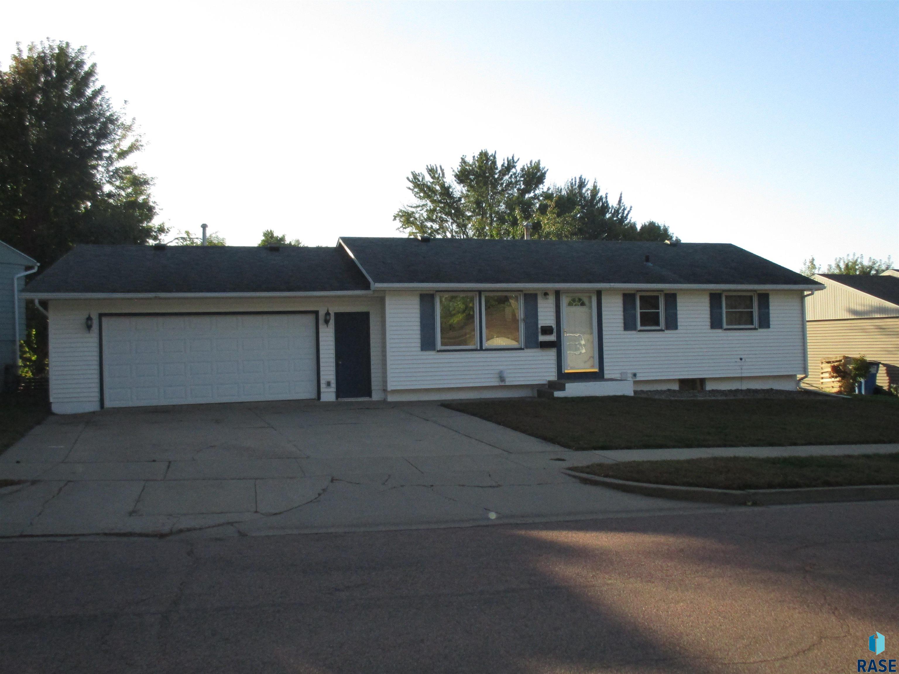 3601 E 25th Street, Sioux Falls, SD 57103 — photo 2
