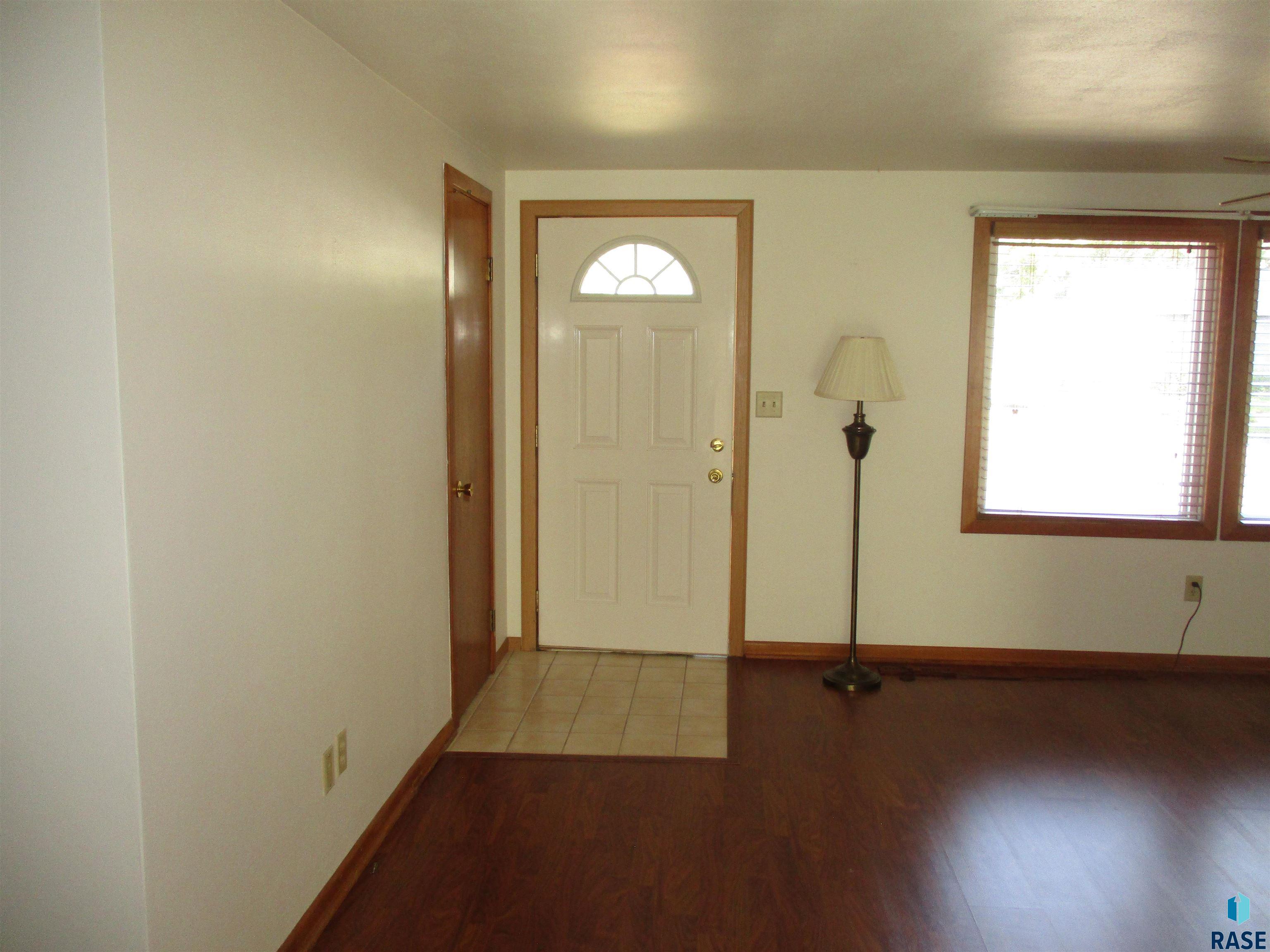3601 E 25th Street, Sioux Falls, SD 57103 — photo 3