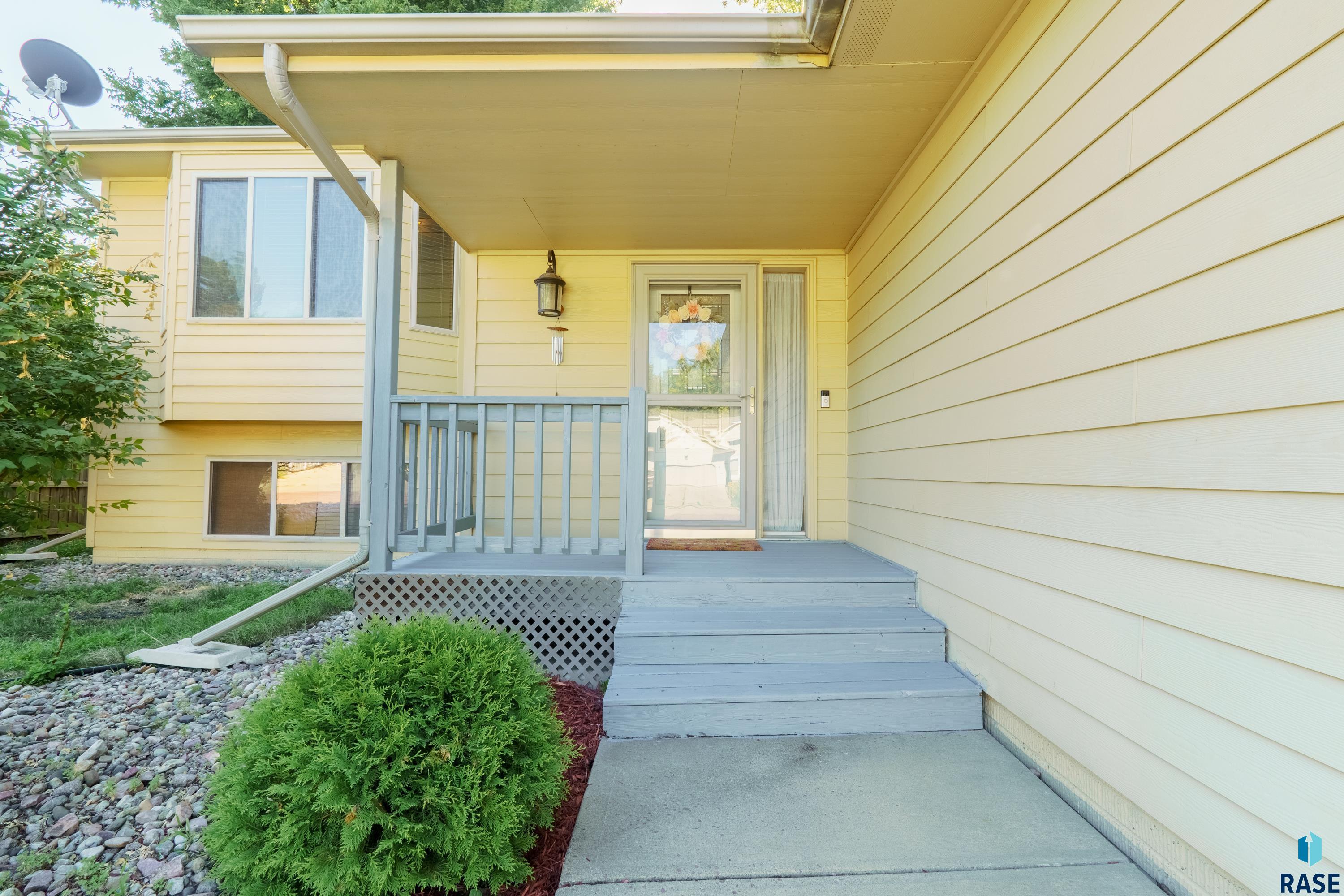 1920 E Tracy Lane, Sioux Falls, SD 57103 — photo 2