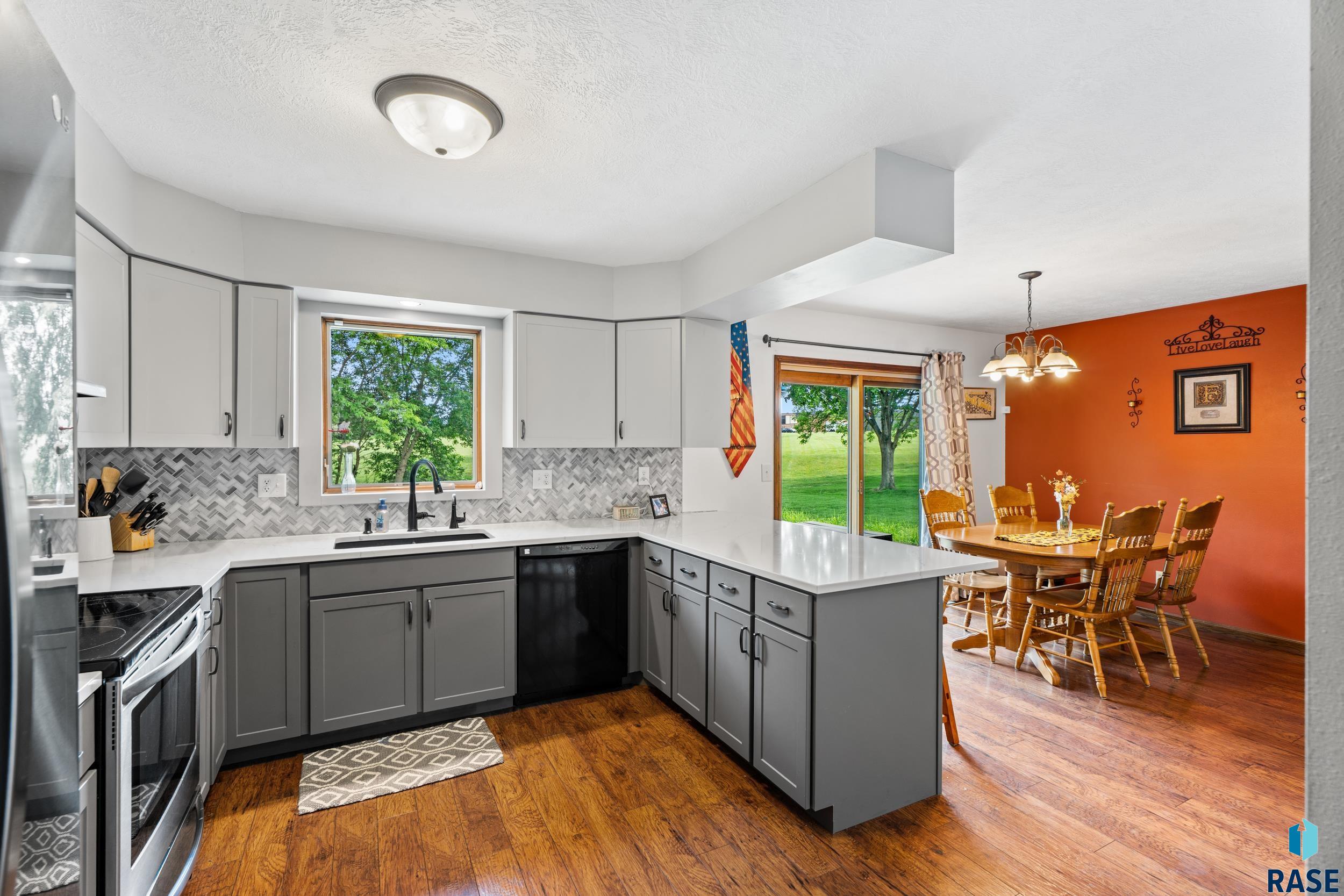 6105 W Oscar Howe Circle — photo