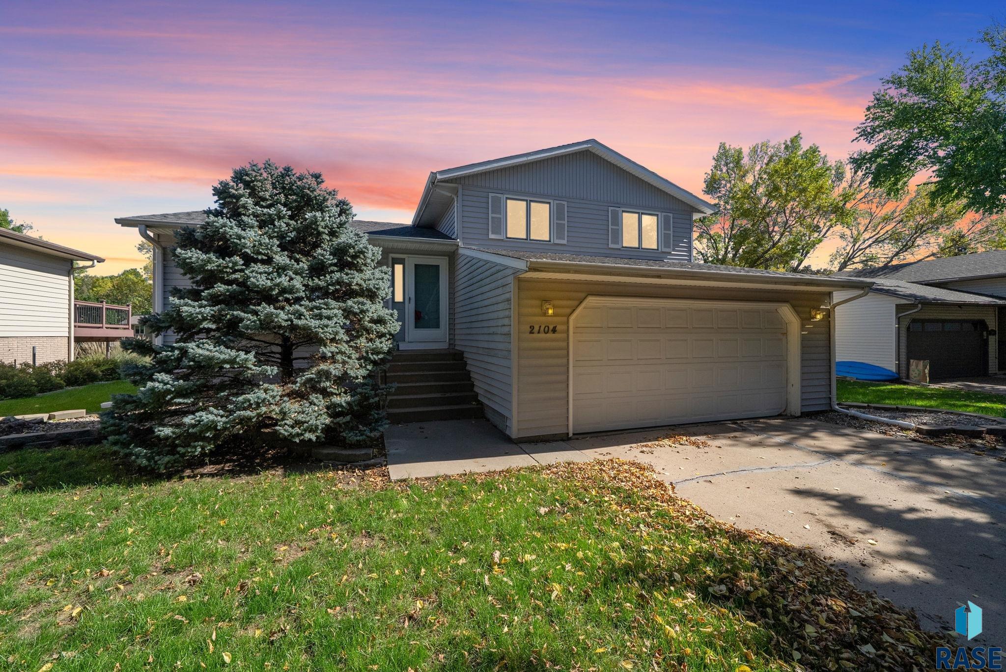 2104 S Devon Drive — photo