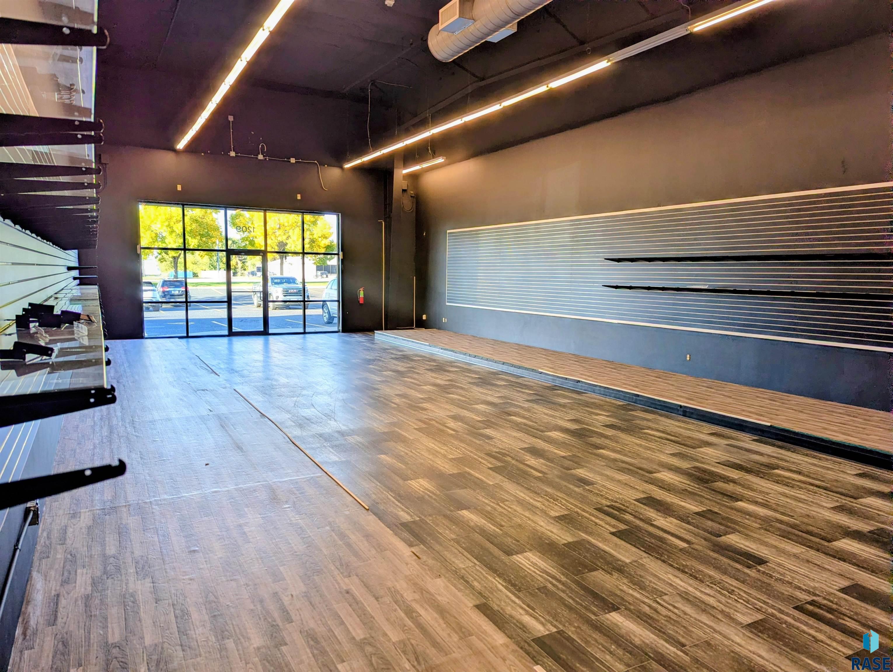 1209 E Benson Road, Sioux Falls, SD 57104 — photo 3