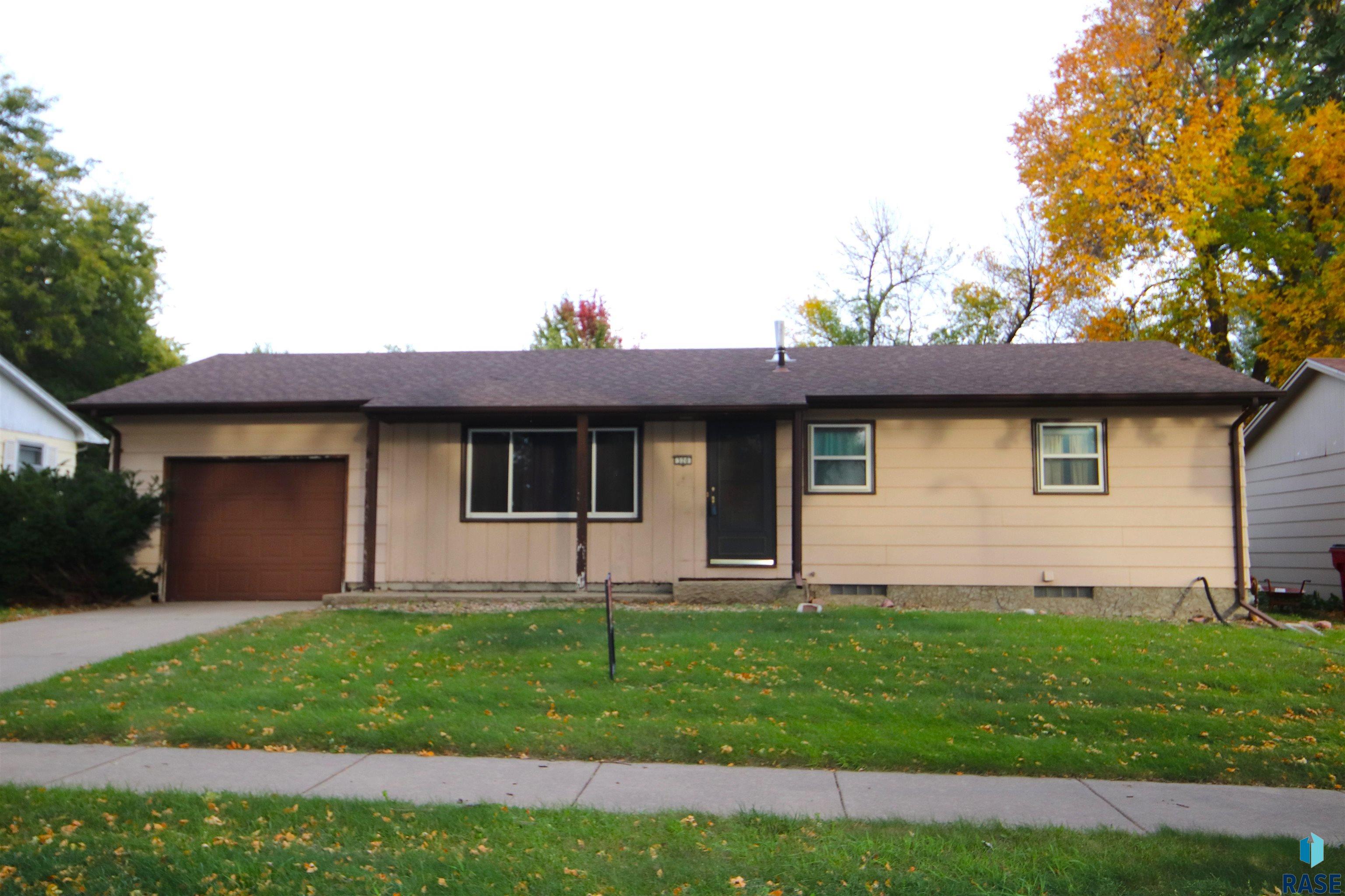 320 N Meyer Lane — photo
