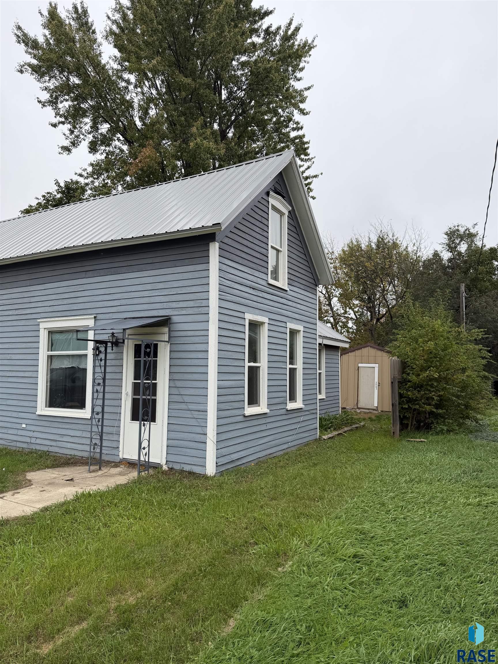 210 E State Street, Marion, SD 57043 — photo 2