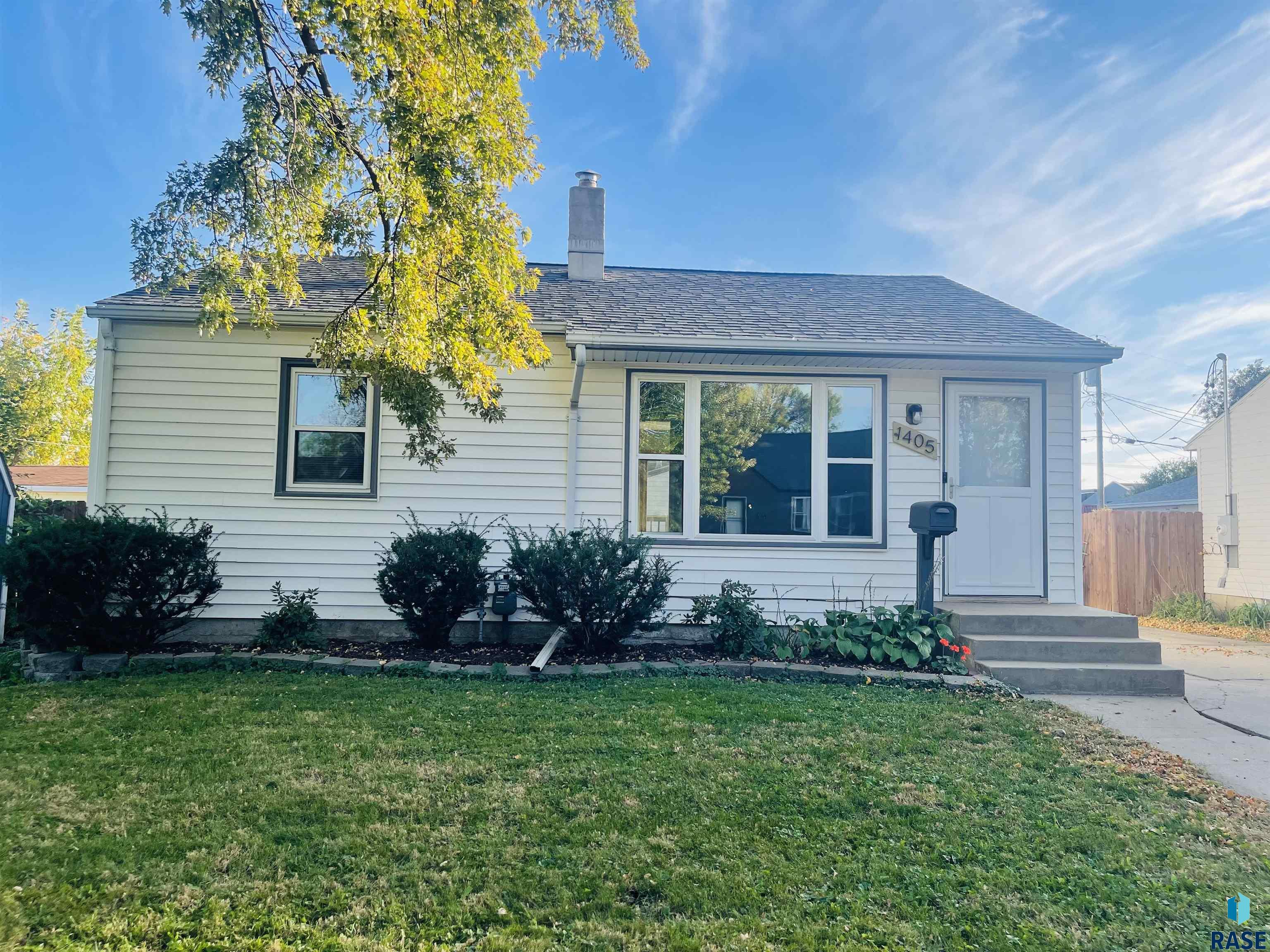 1405 W Thompson Drive — photo
