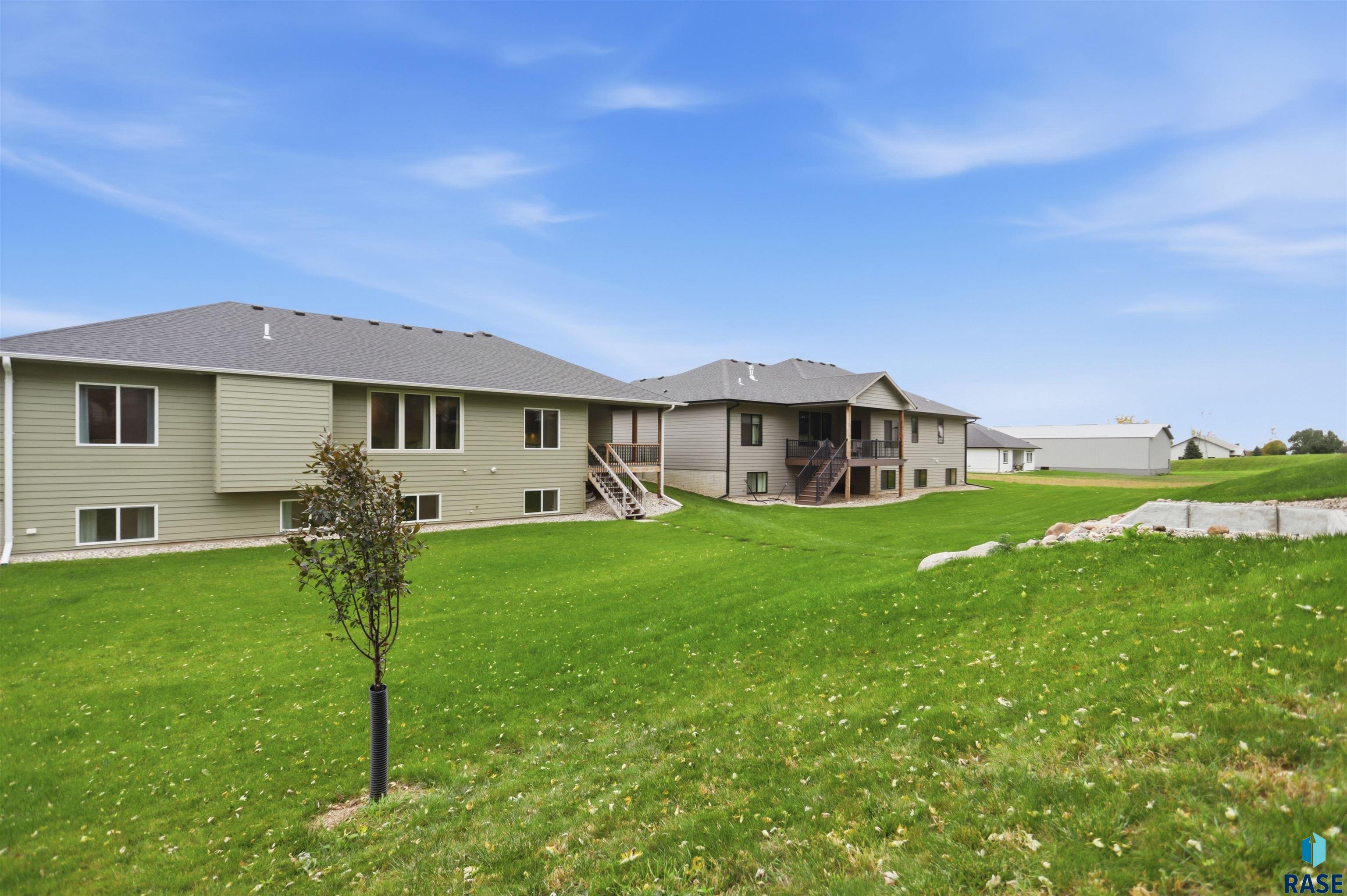 2205 S Saddle Ridge Drive — photo