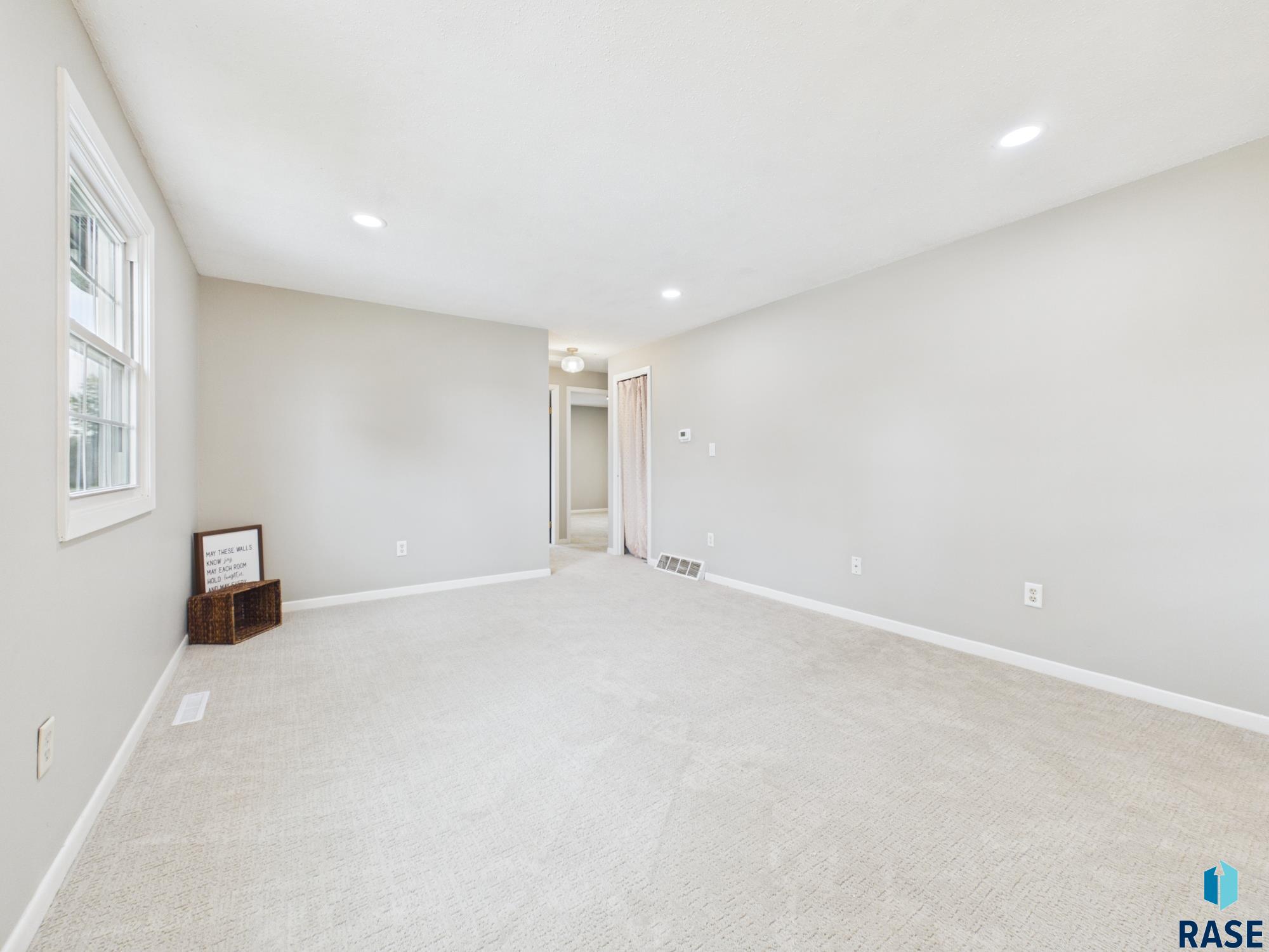 3813 E 18th Street, Sioux Falls, SD 57103 — photo 3