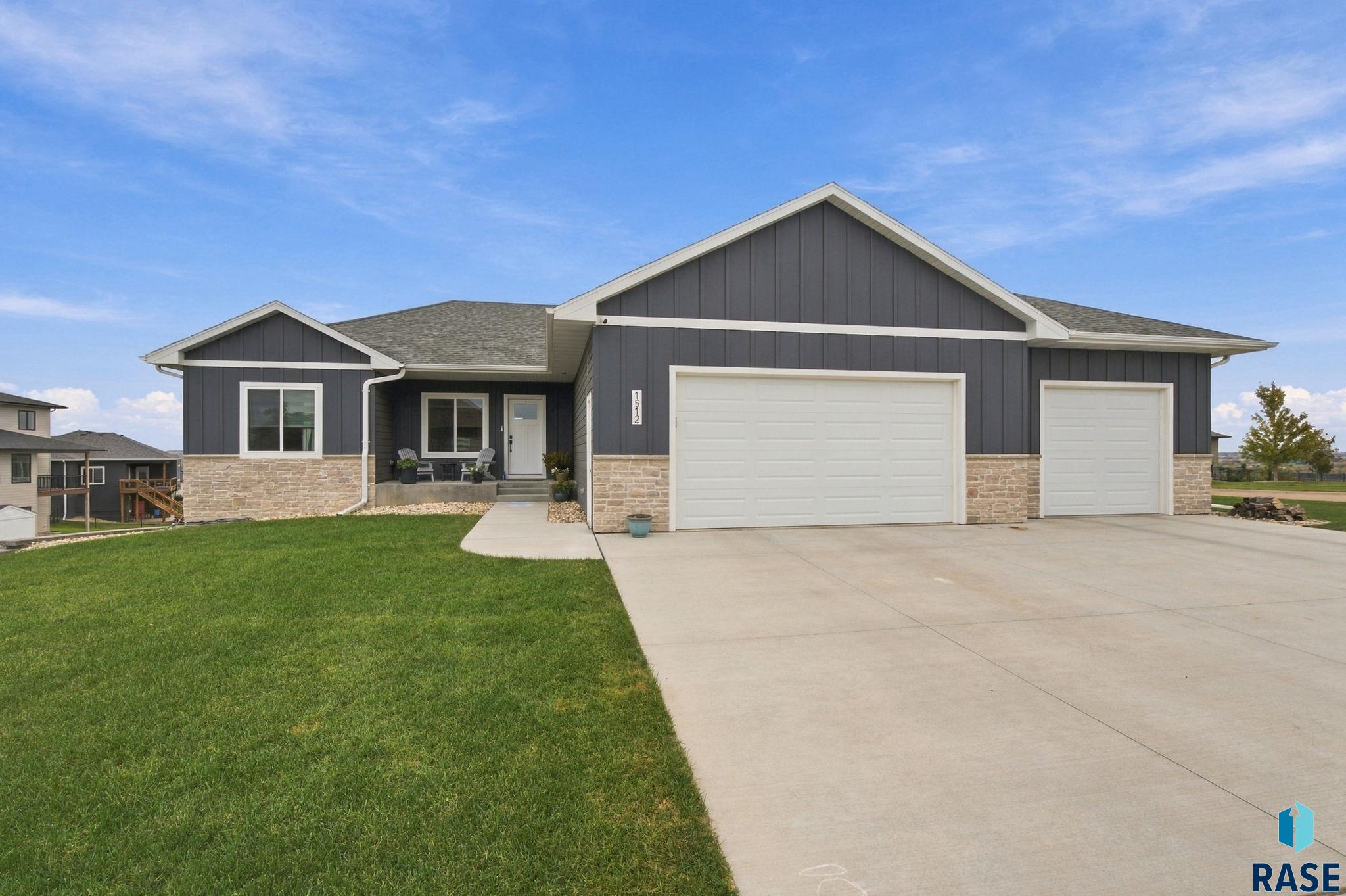 1512 W River Bend Street — photo