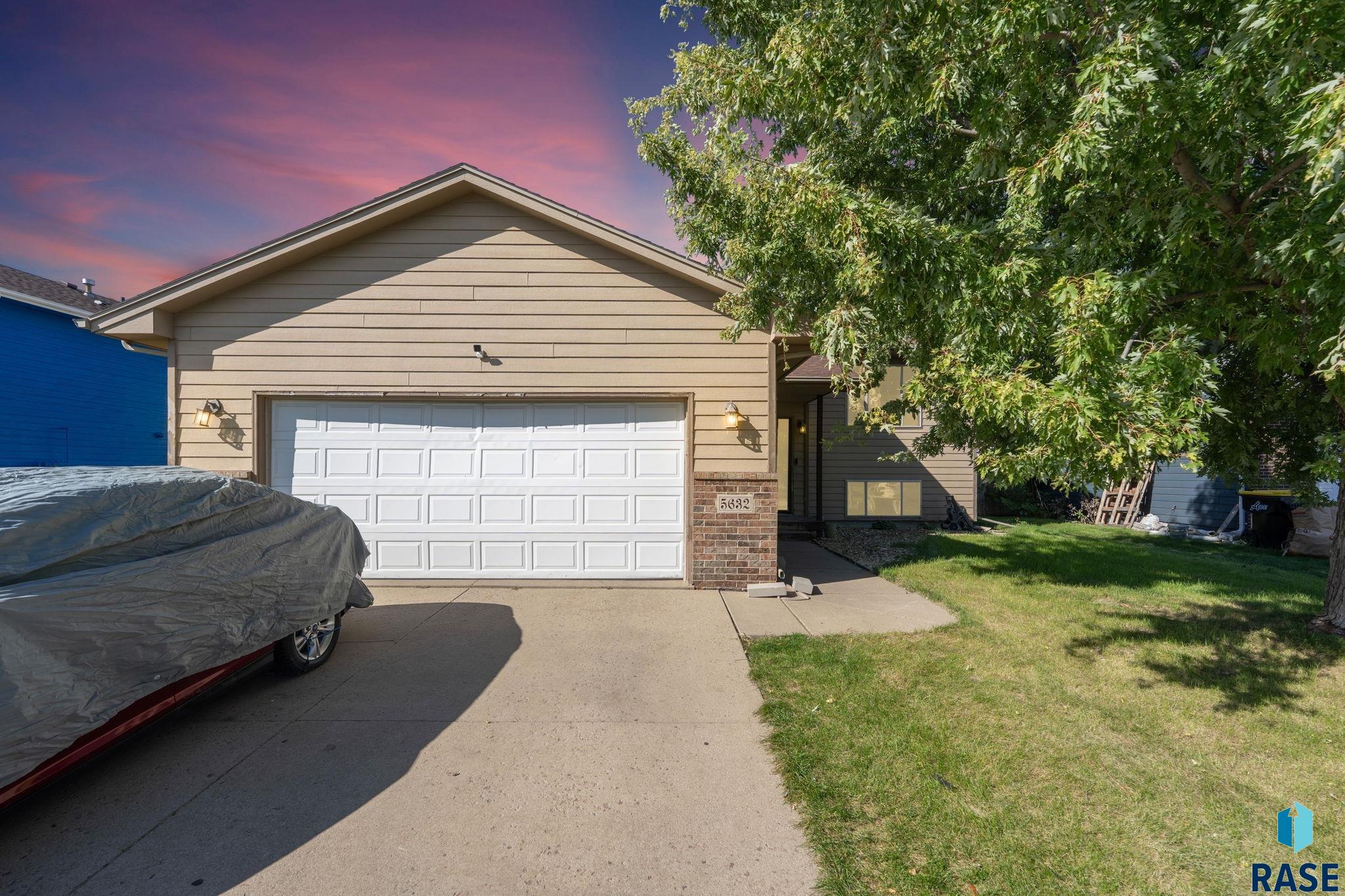 5632 W Mandy Court — photo