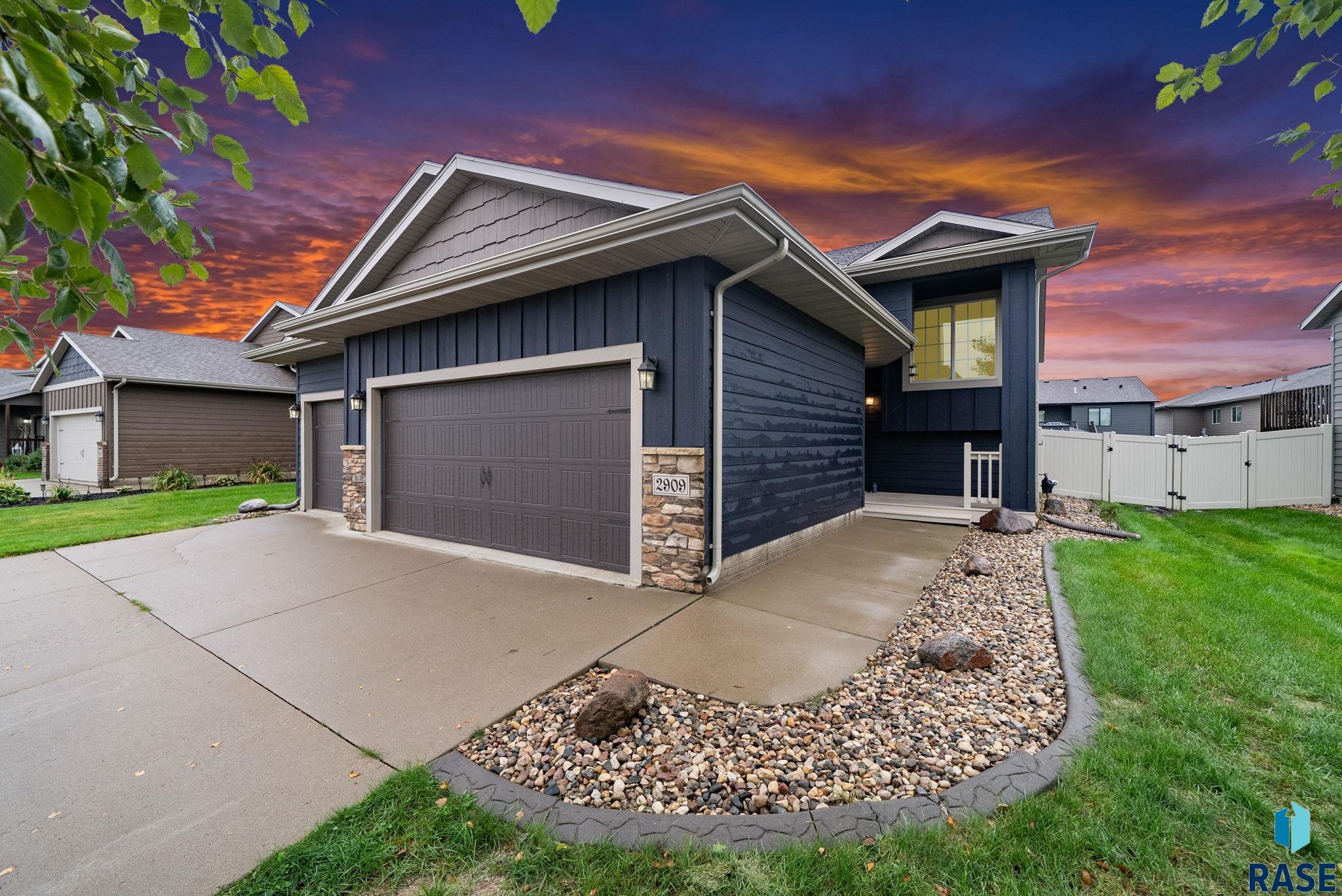 2909 S Keyrell Drive — photo
