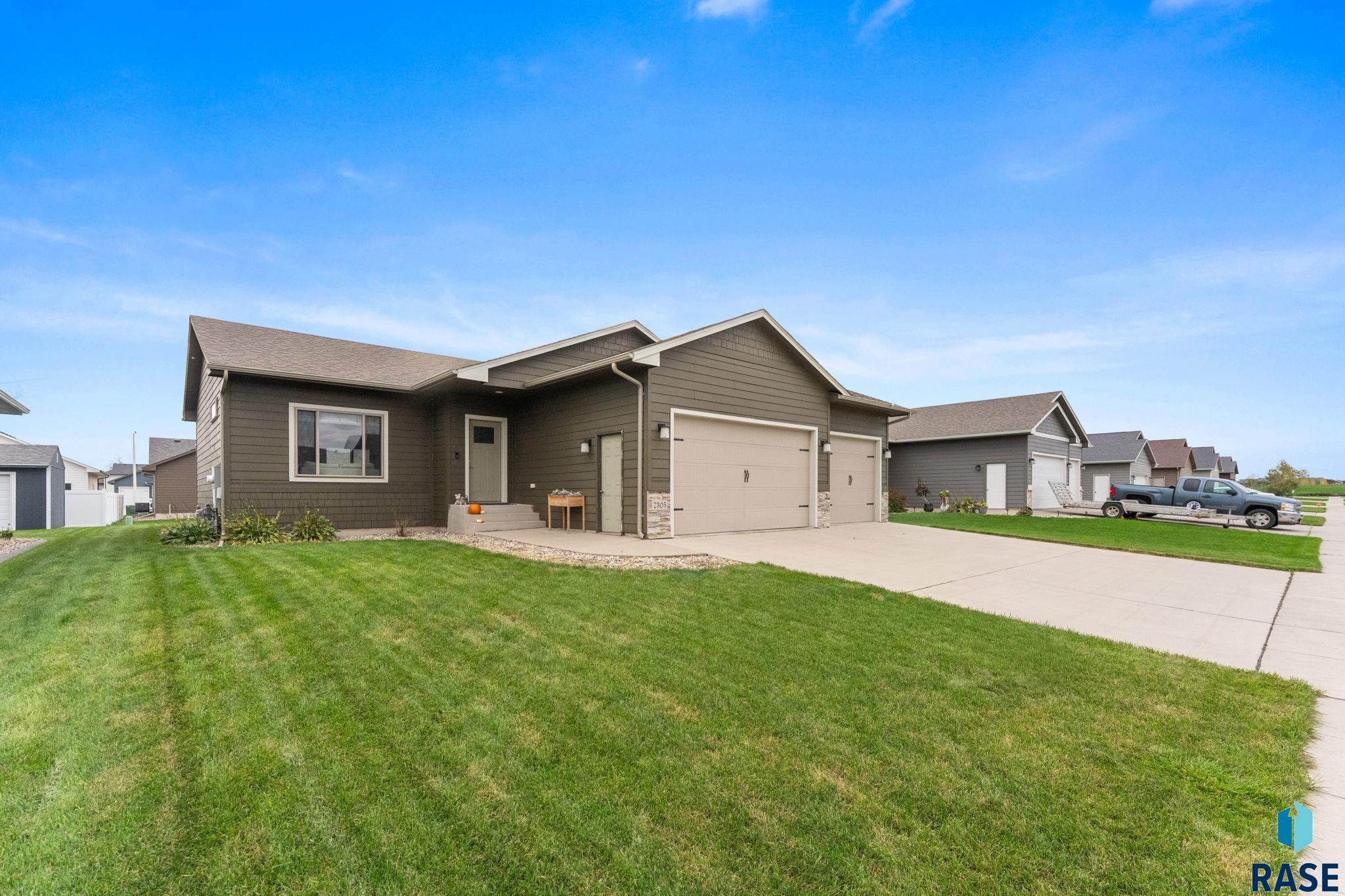 7305 E Corinth Street, Sioux Falls, SD 57110 — photo 3