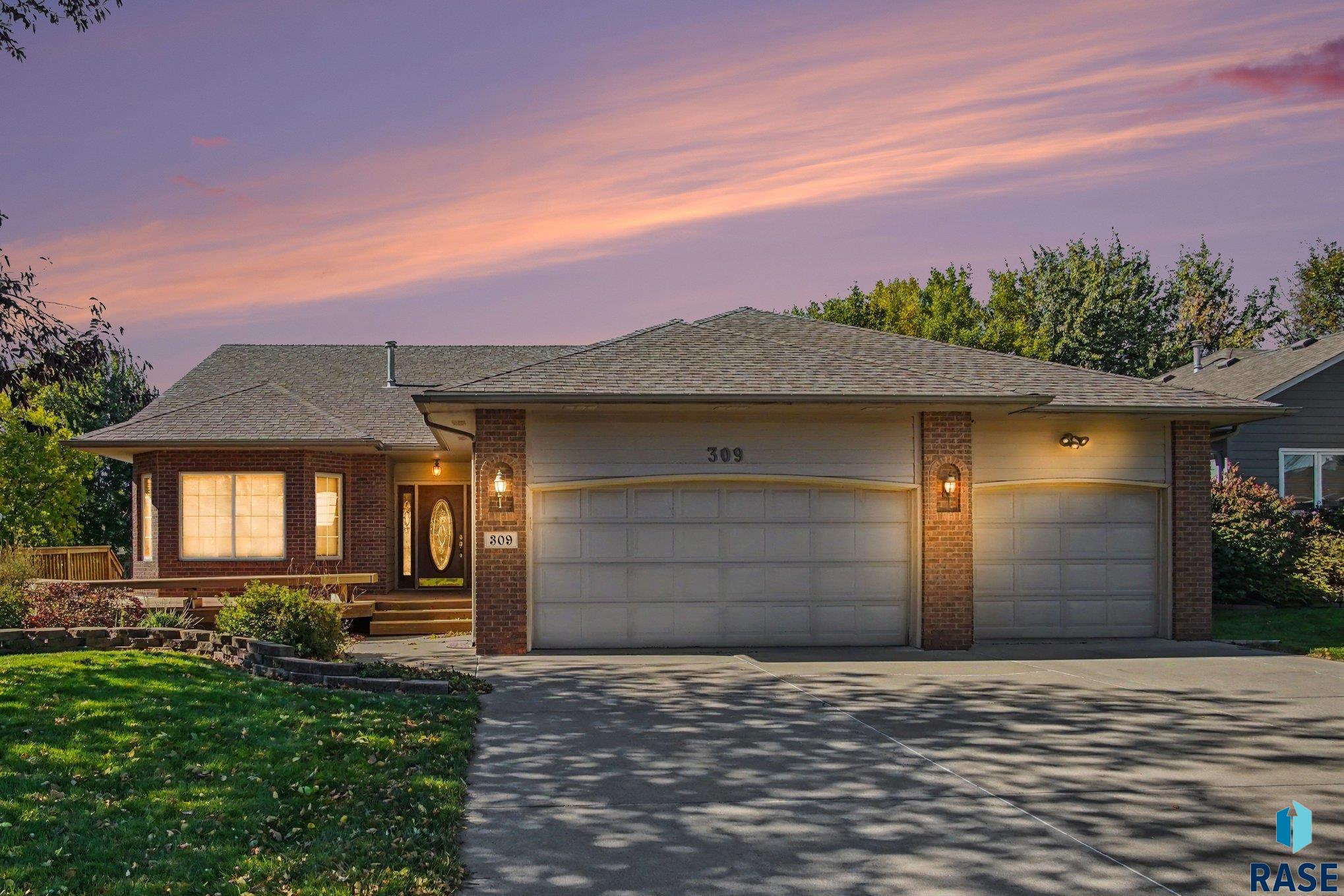 309 N Sandberg Drive — photo