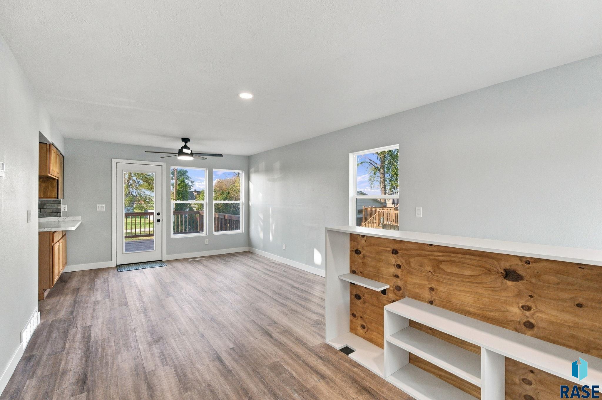105 E 3rd Street, Dell Rapids, SD 57022 — photo 3