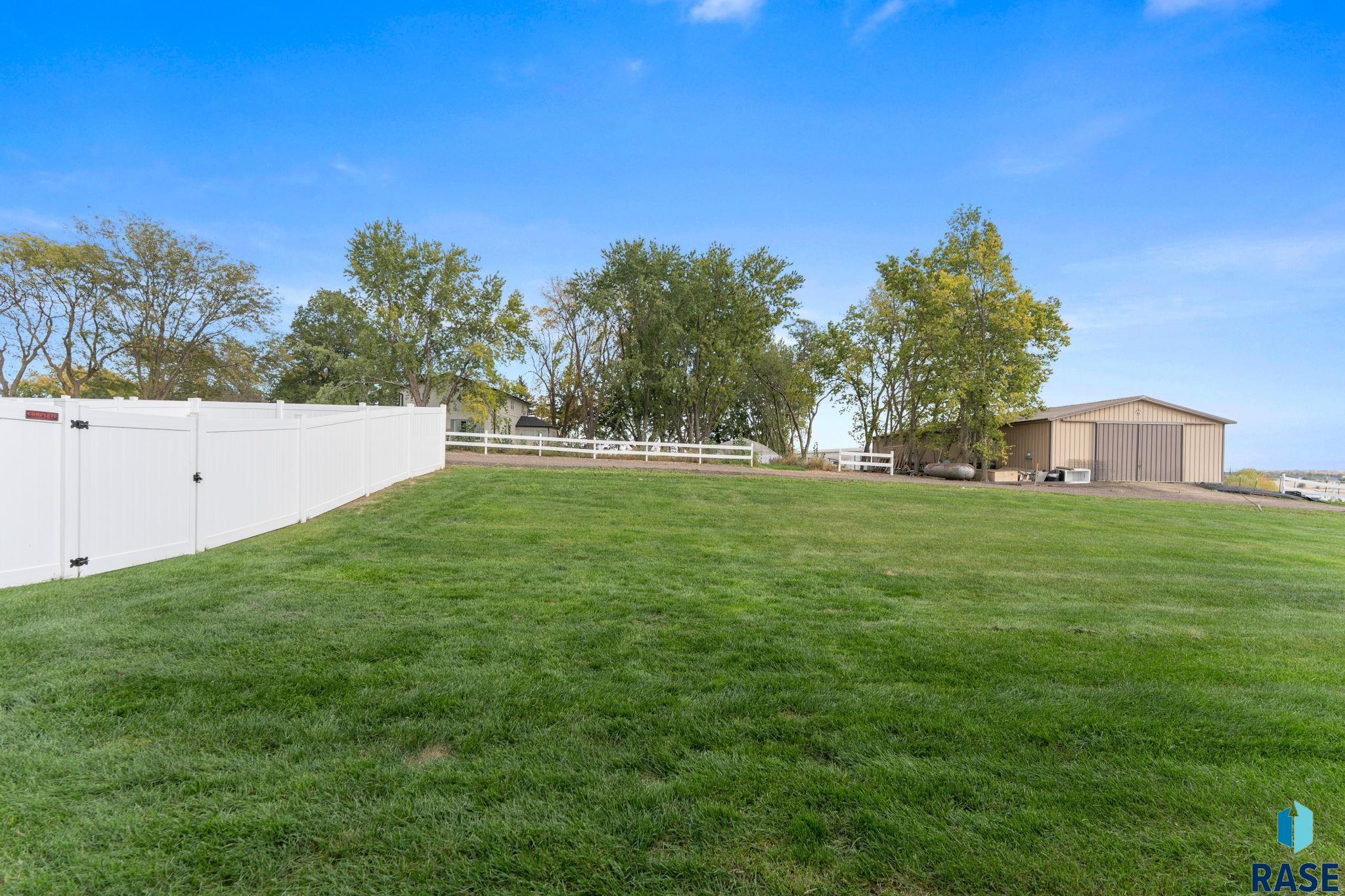 8056 E Tencate Place, Sioux Falls, SD 57110 — photo 3