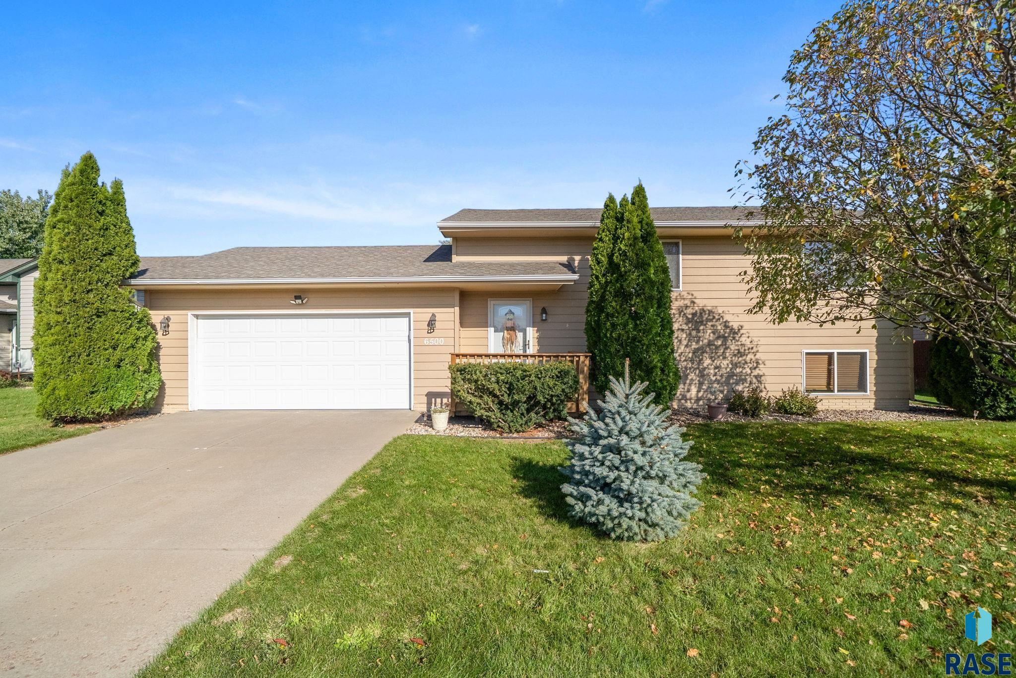 Home in Sioux Falls, SD 57106 — photo 2