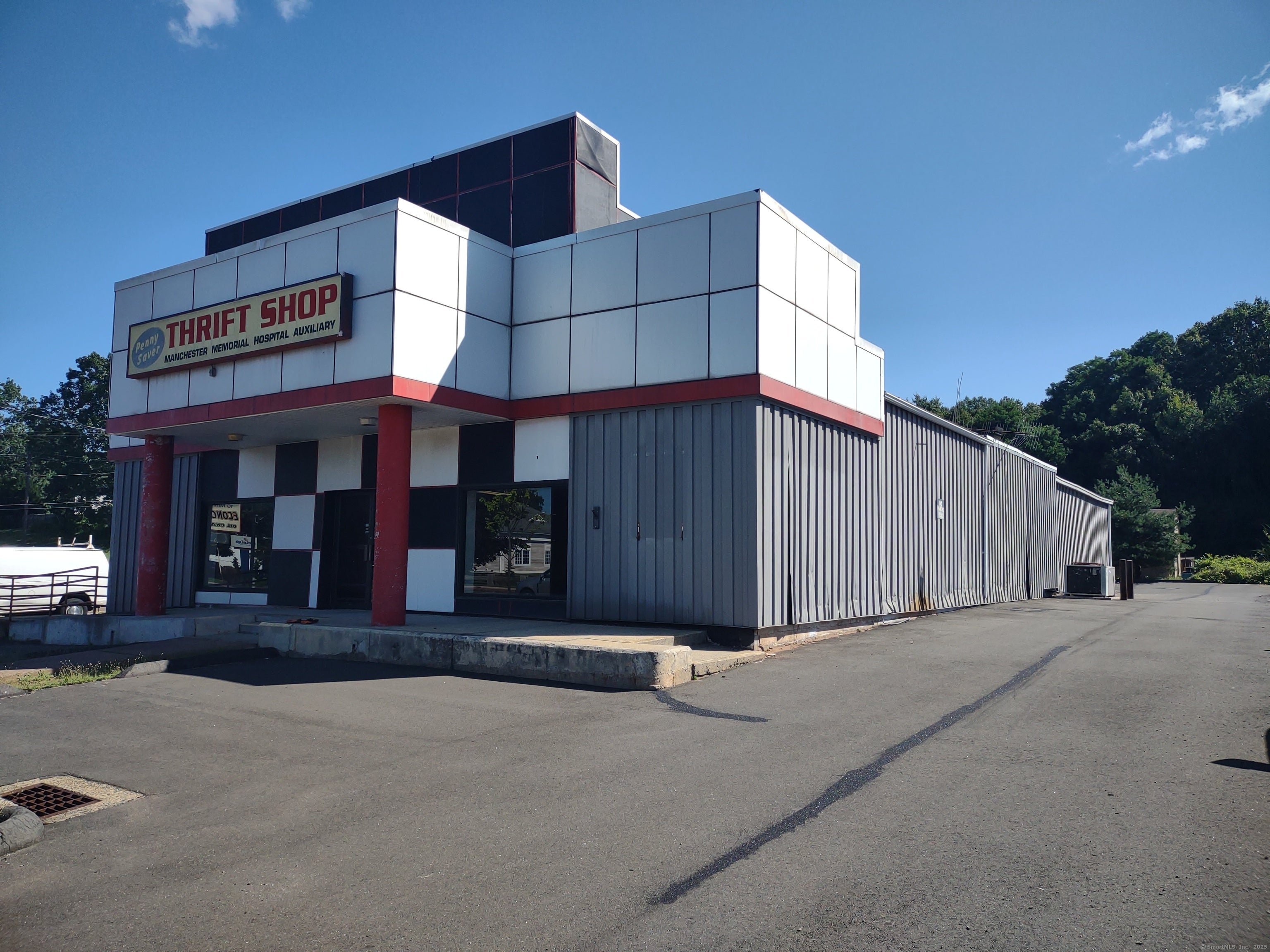 319 Broad Street — photo