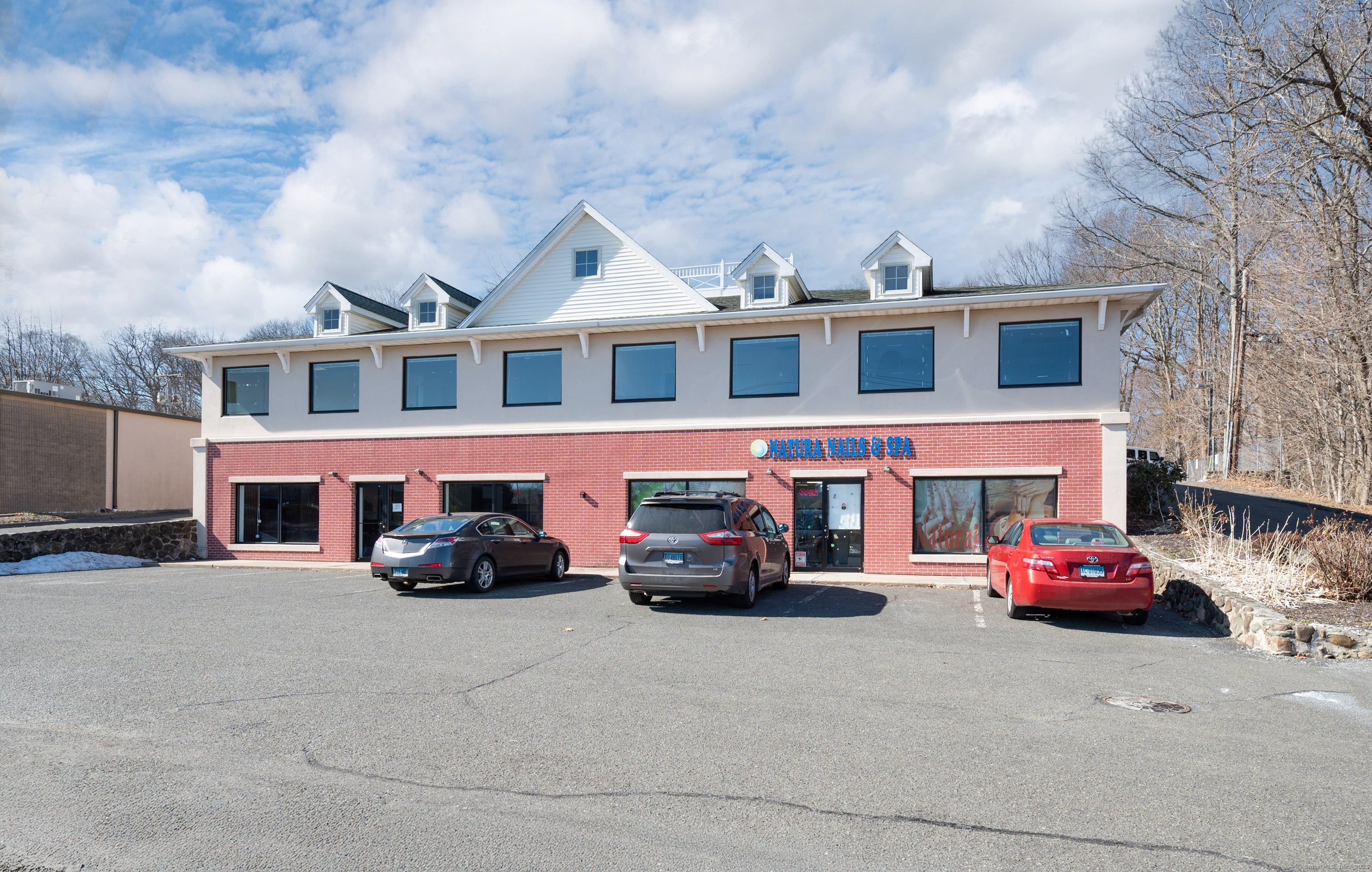 477 Boston Post Road — photo