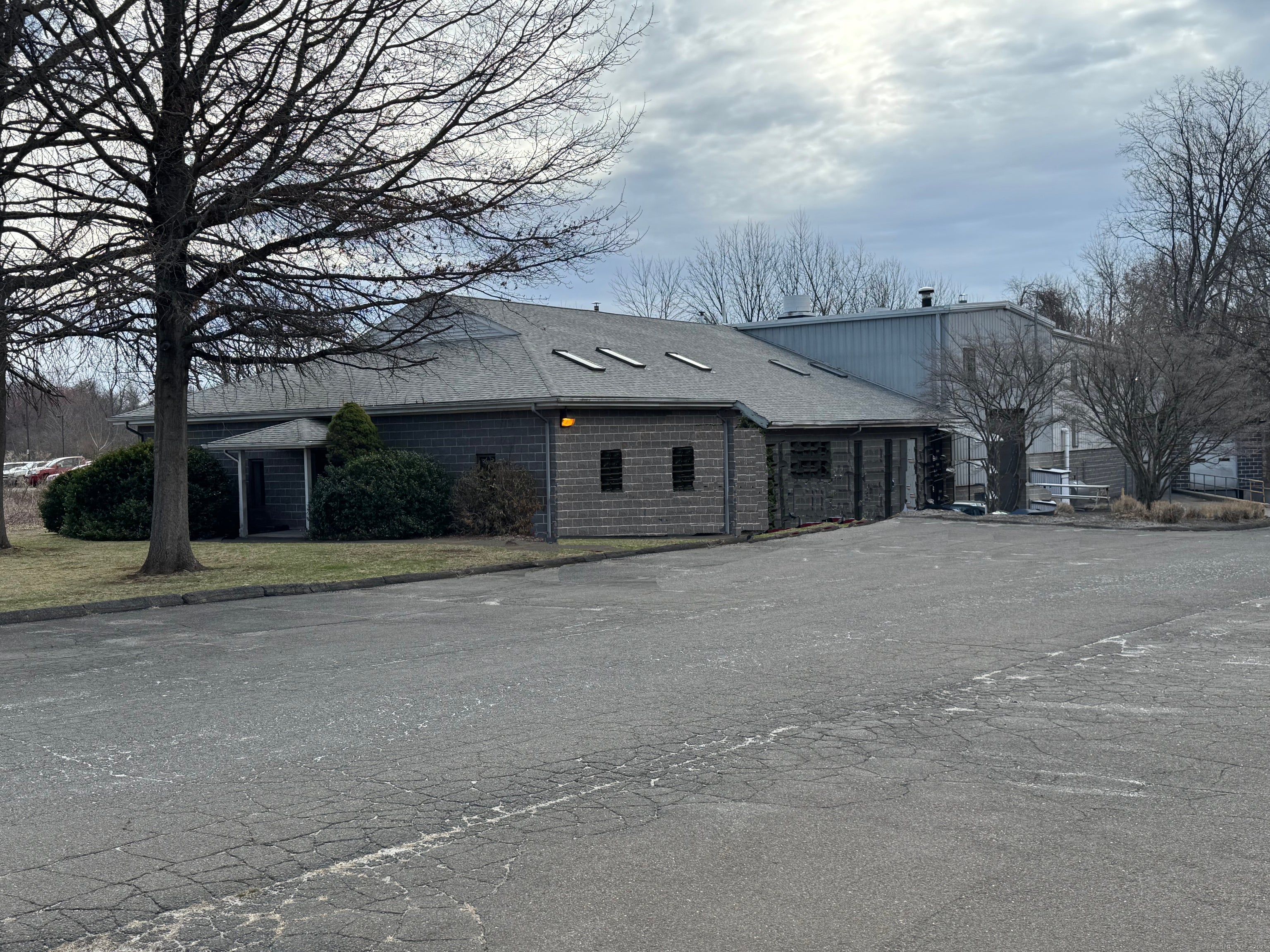 19 Airline Road — photo