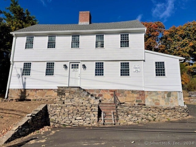 889 West Main Street — photo