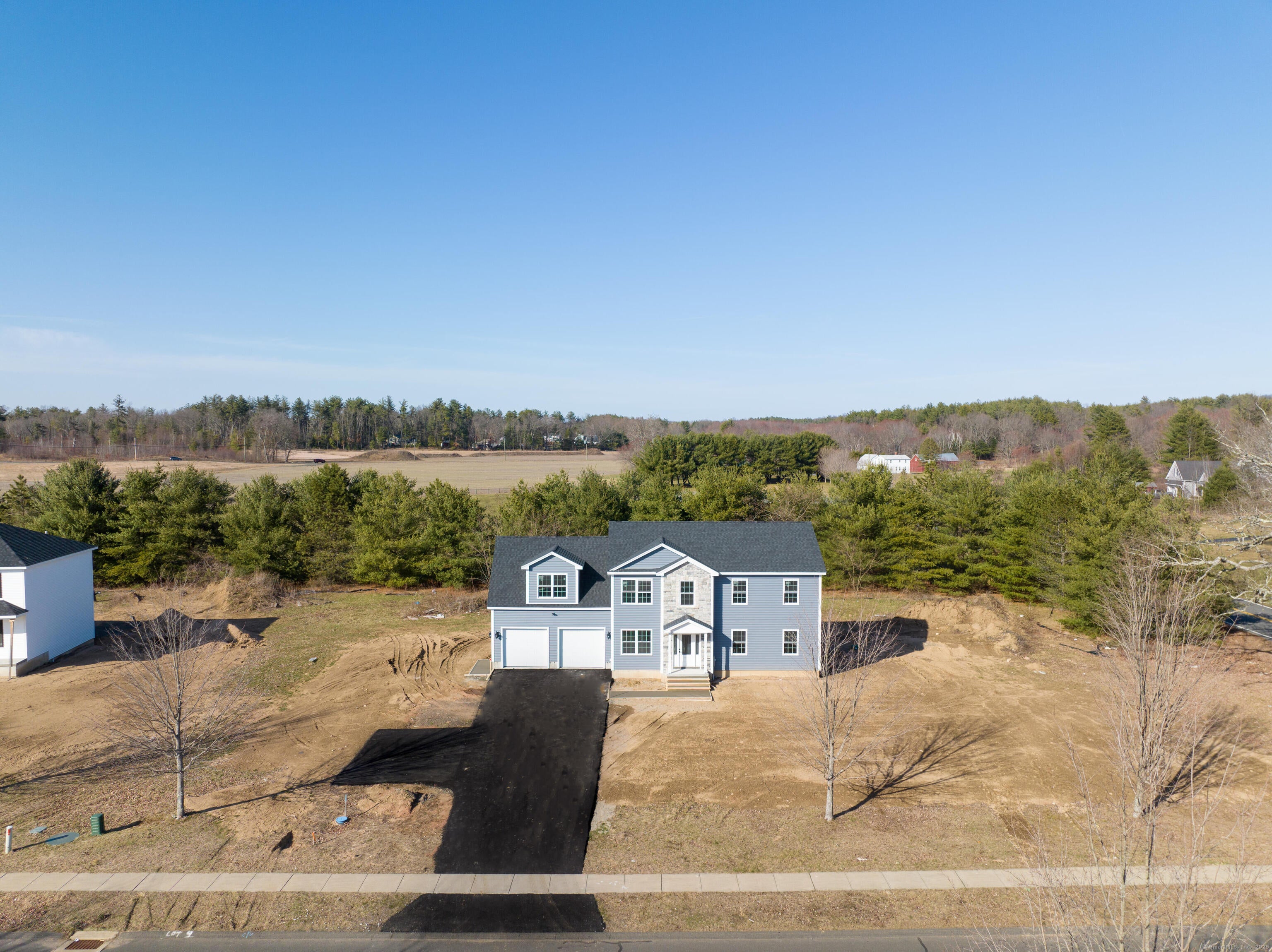 2 Stratton Farms Road — photo