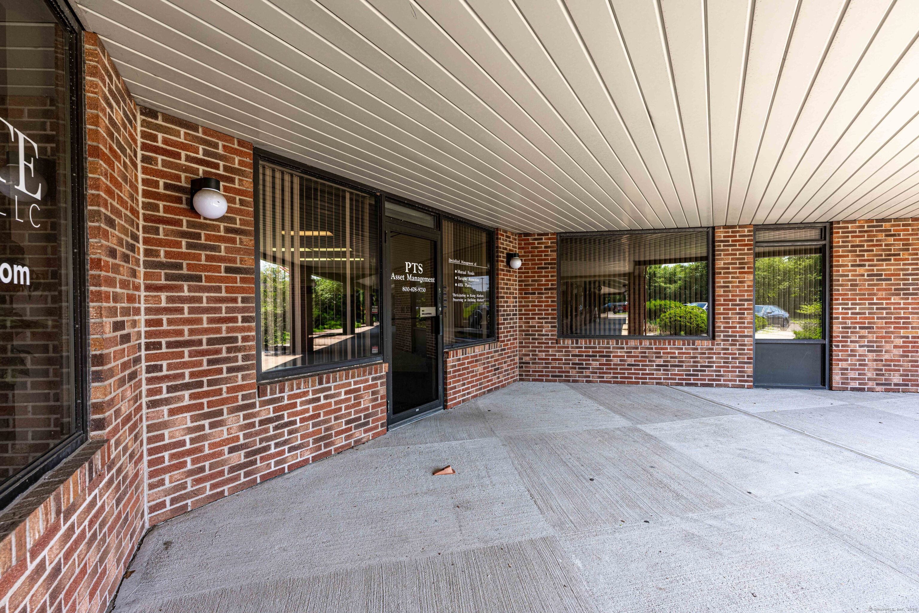 565 Washington Avenue 7/8 — photo