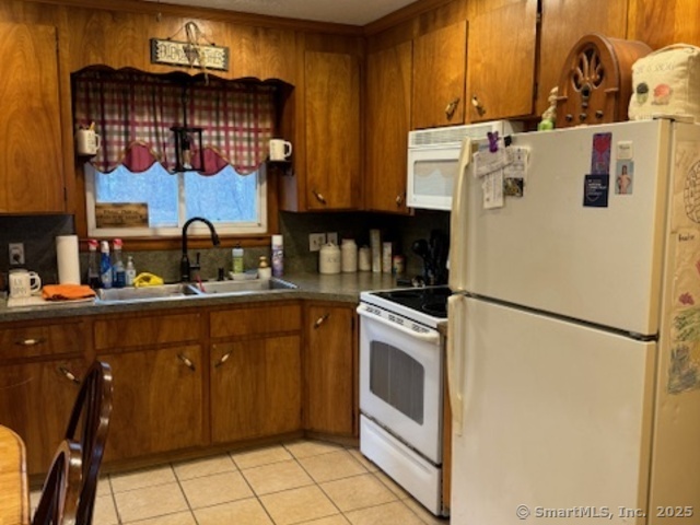 Home in Wolcott, CT 06716 — photo 3