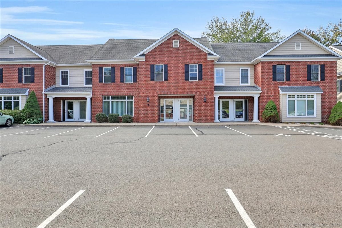 225 Oakland Road 204 — photo