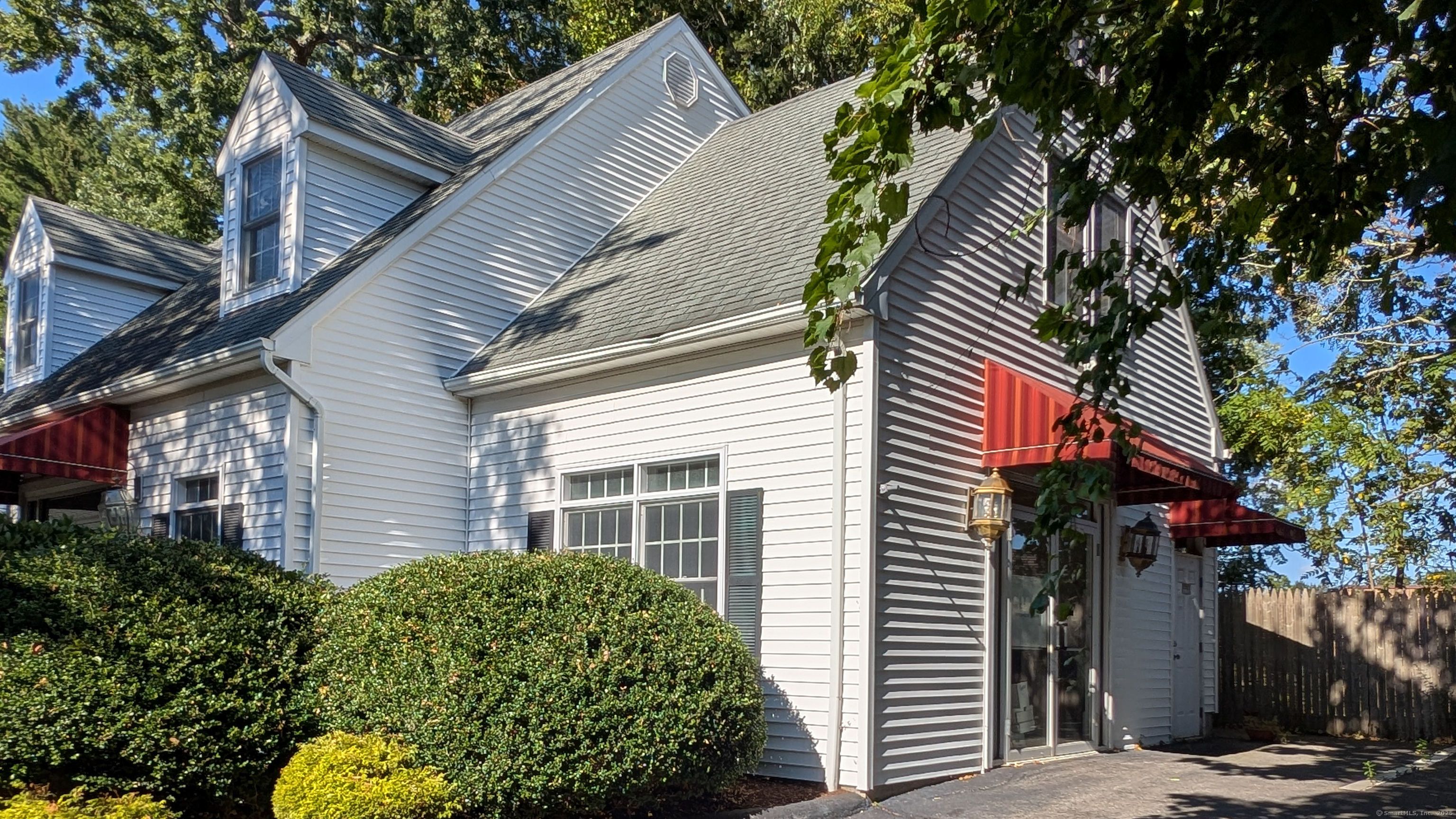 Home in Branford, CT 06405 — photo 2