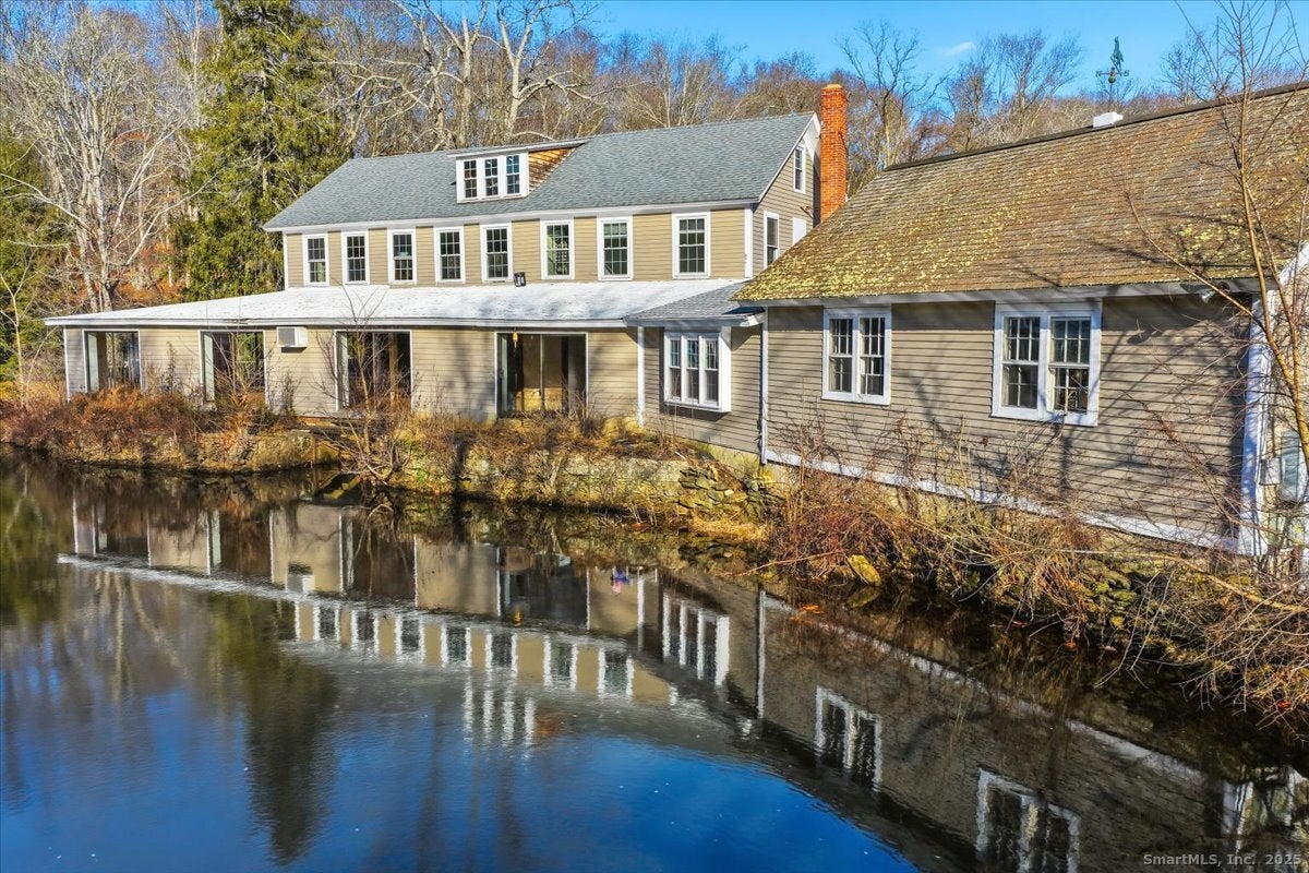 33 Deep River Road — photo