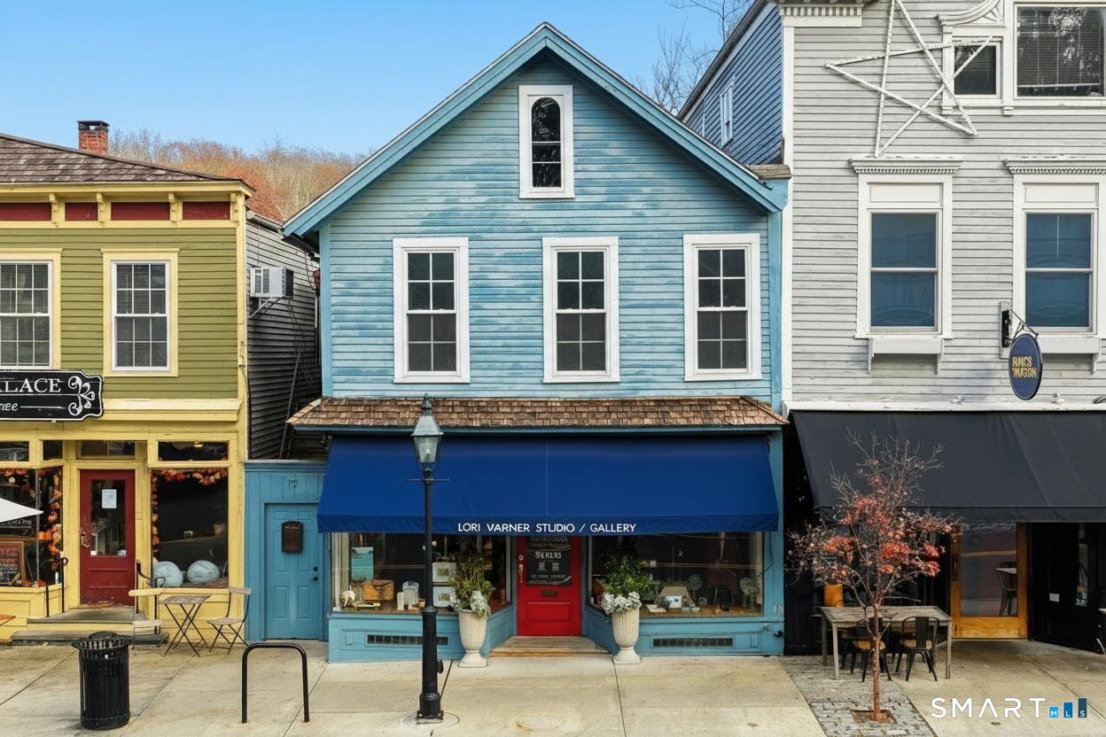 21 Main Street — photo