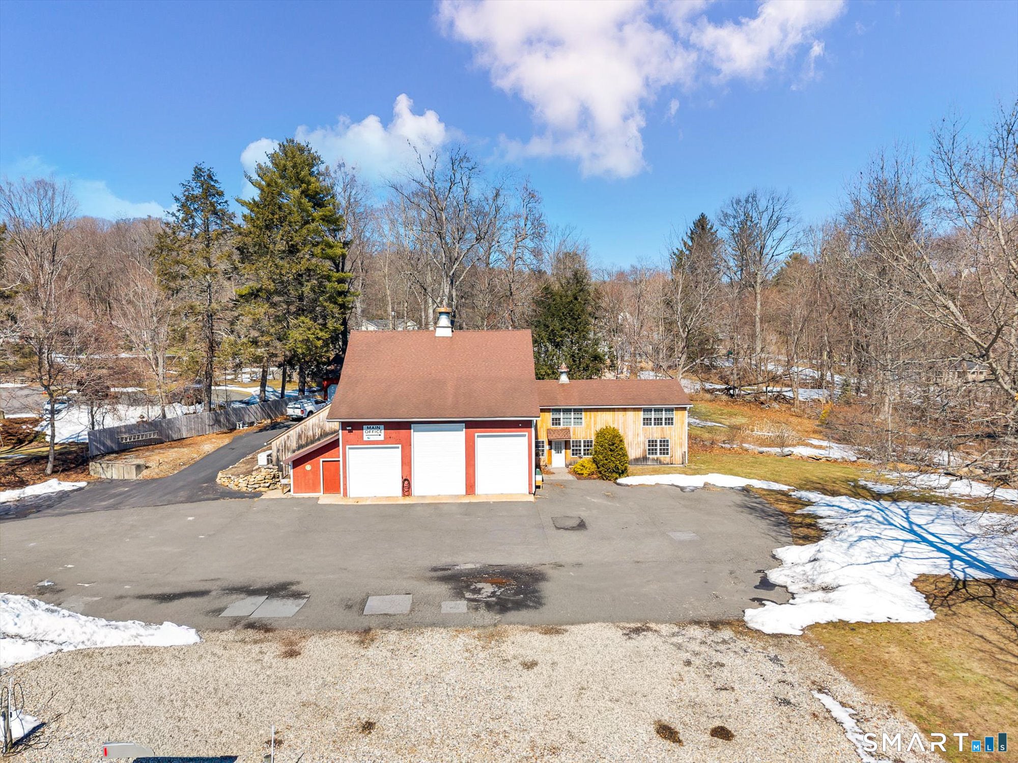 321 Albany Turnpike — photo