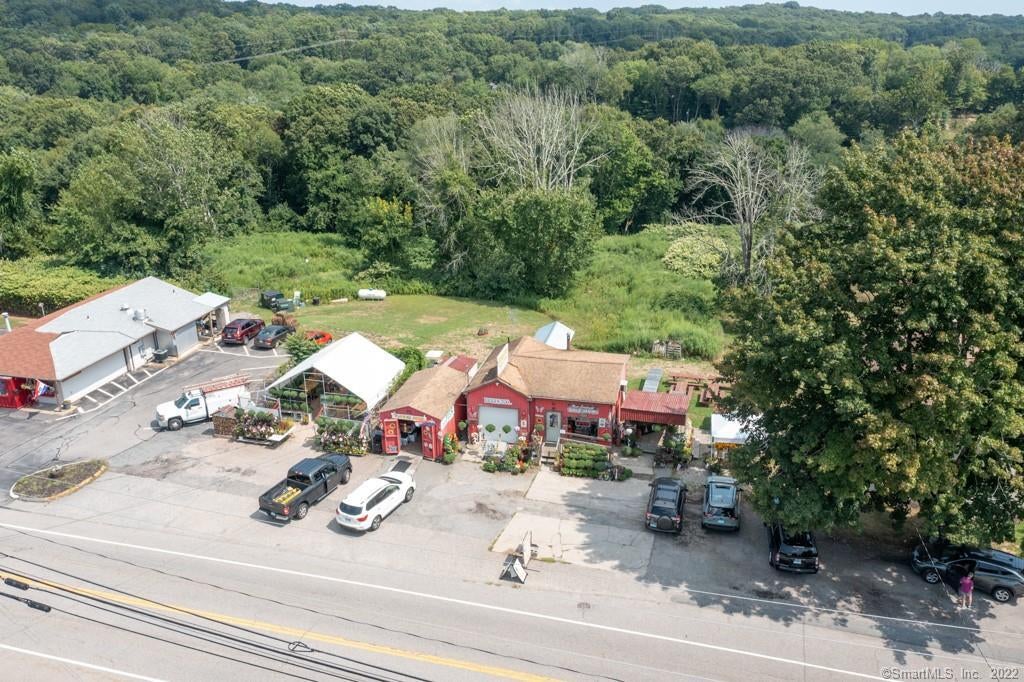 1105 Norwich New London Turnpike — photo