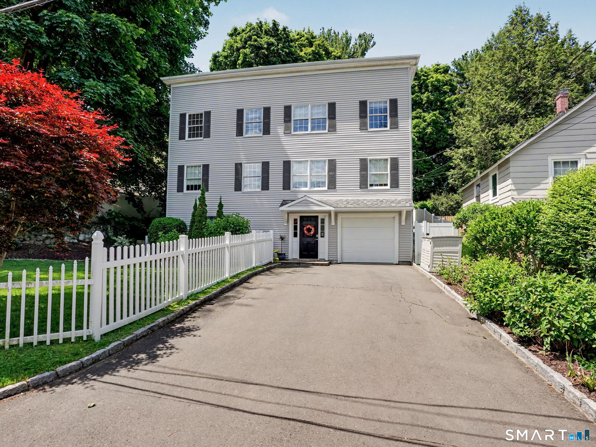 26 Abbott Avenue — photo