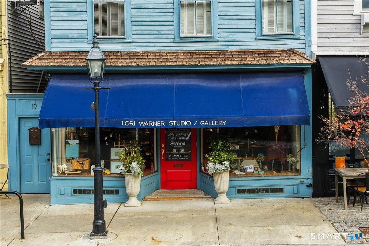 21 Main Street — photo