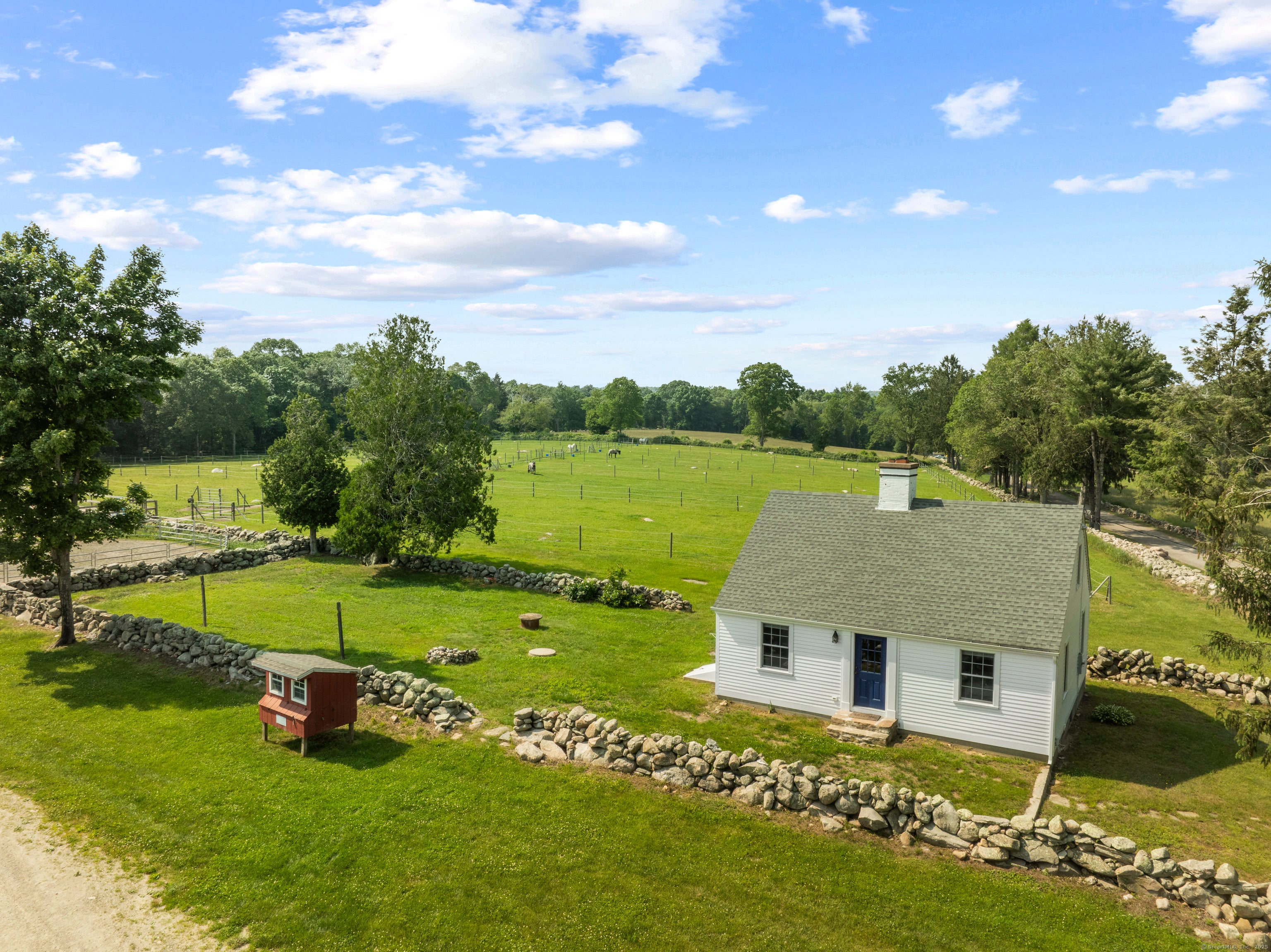 1189 Pequot Trail — photo