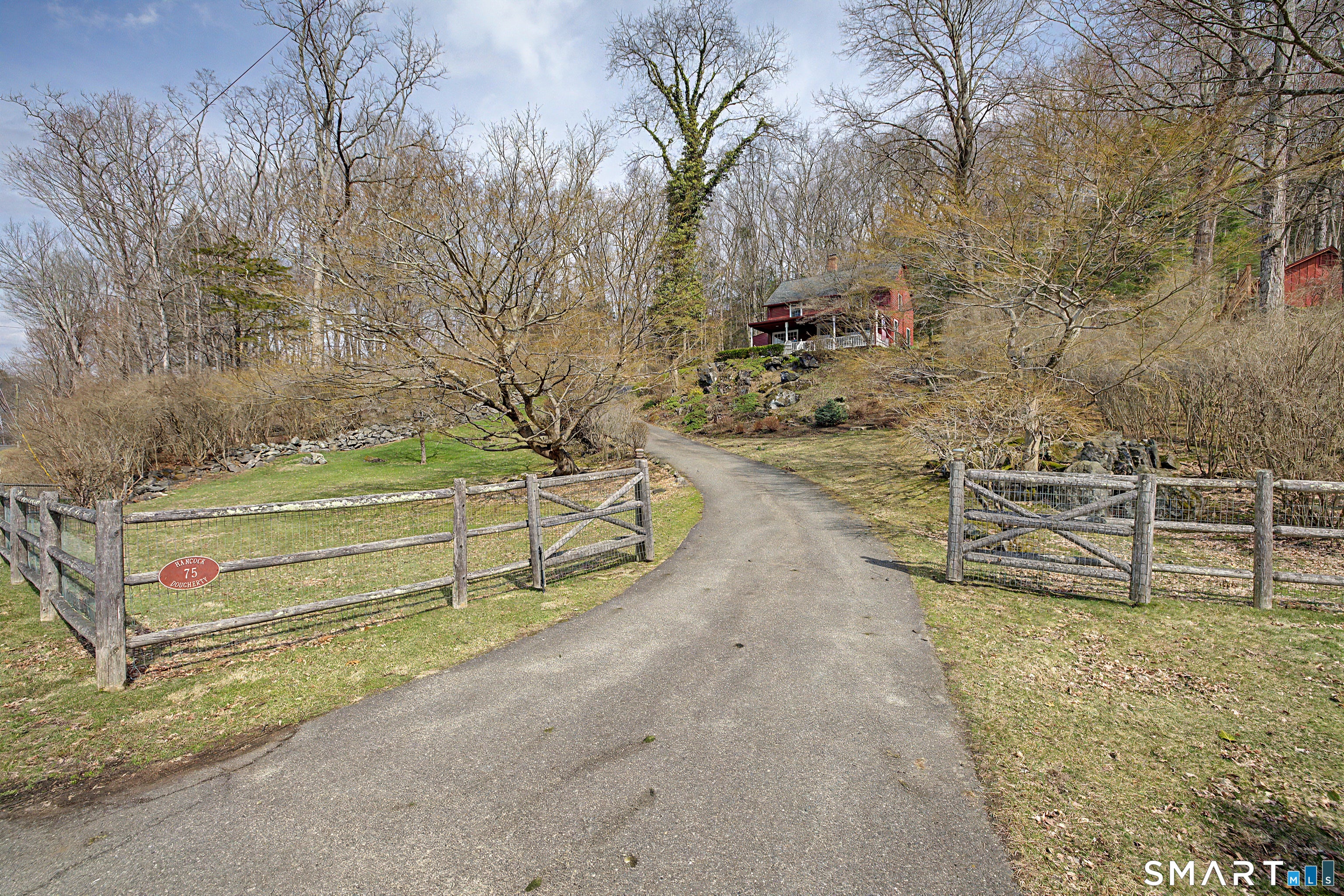 75 Lake Lillinonah Road North — photo