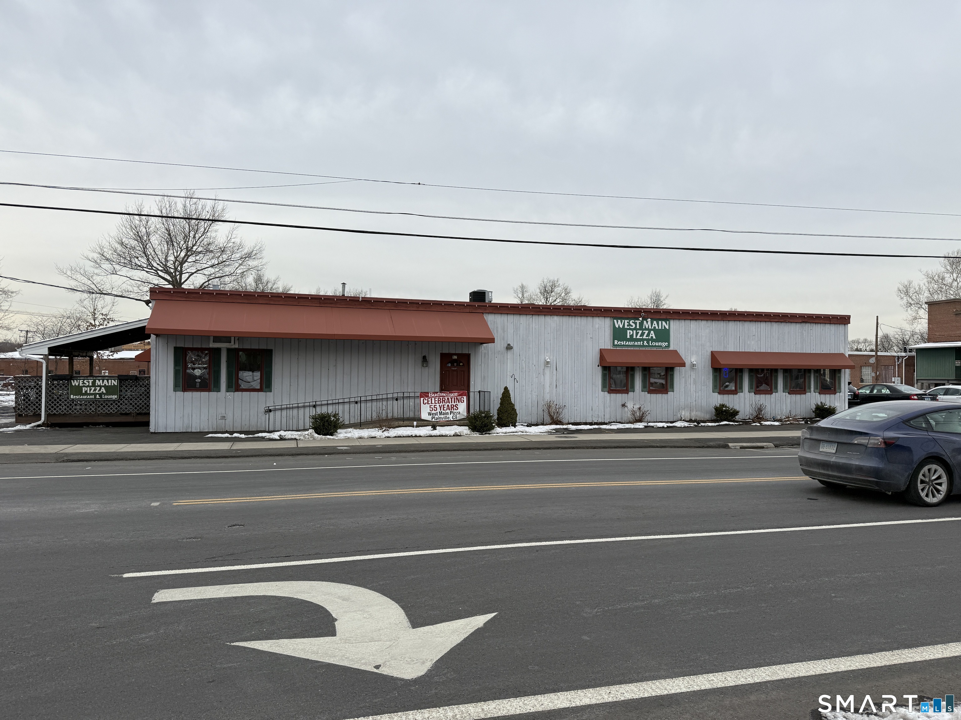 93 East Main Street — photo