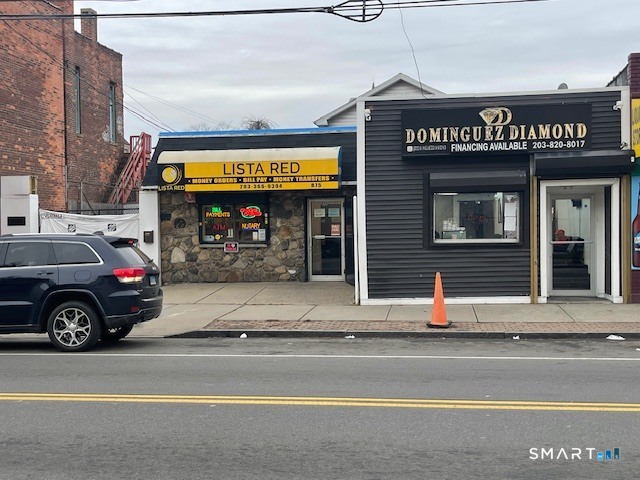 875 East Main Street — photo