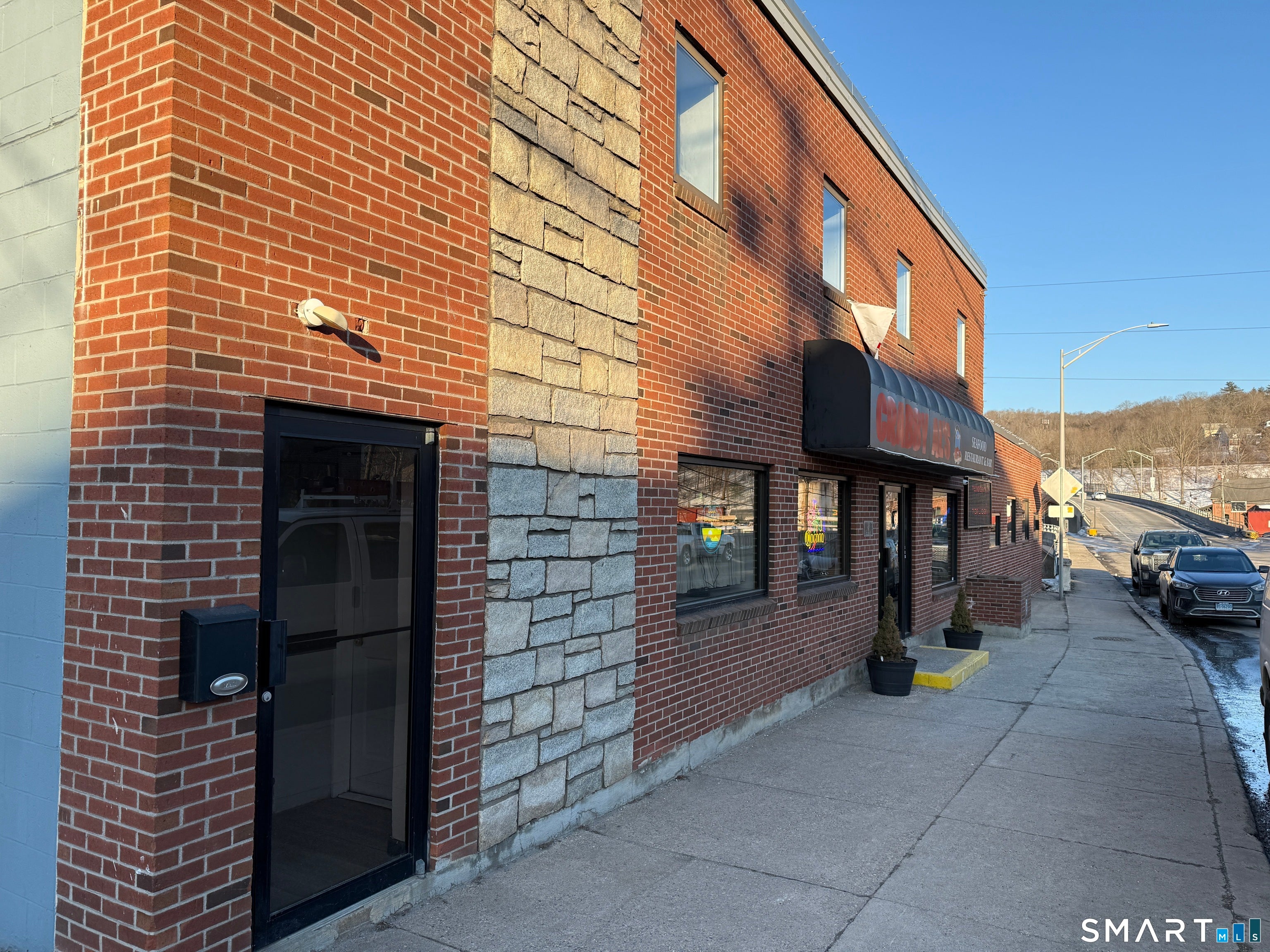 147 East Main Street — photo